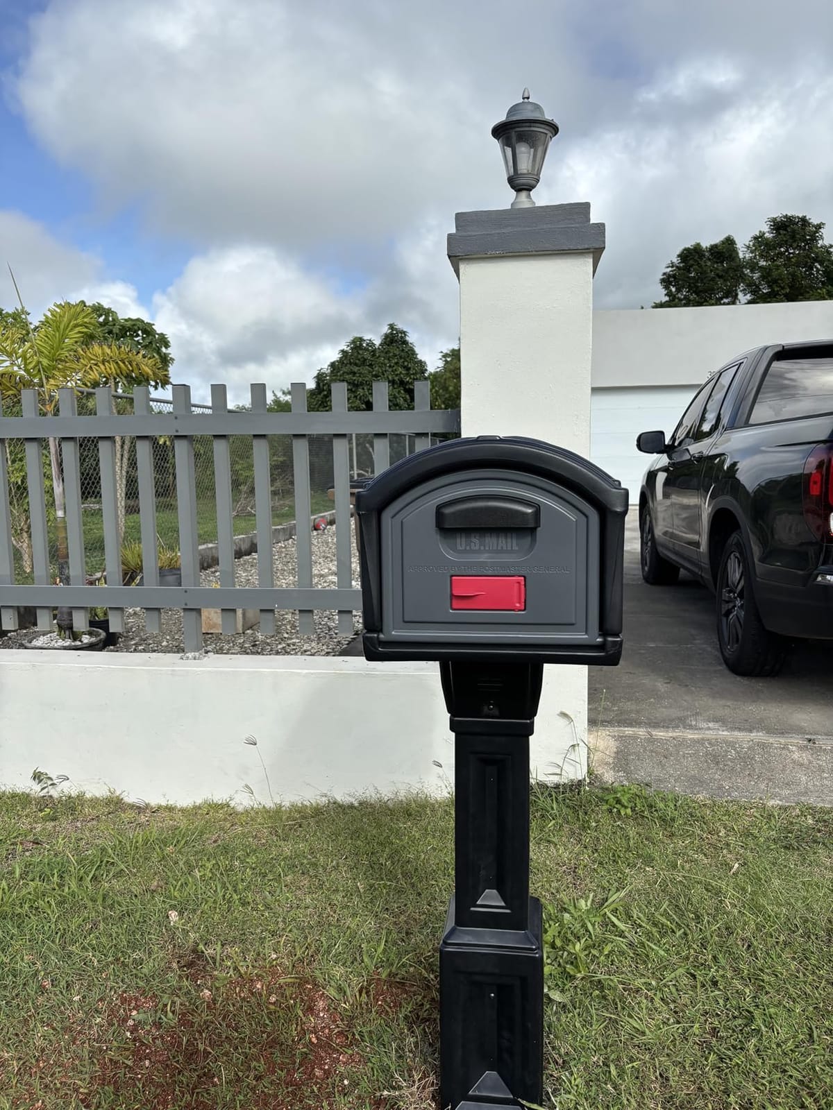 Simplay3 USPS T4 Extra Large Capacity XL Mailbox and Post Cover with Durable Double-Wall Construction, Weather-Resistant Design, Black, Made in the USA customer photo 1