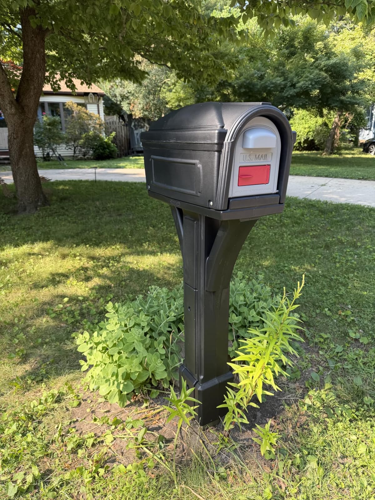 Simplay3 USPS T4 Extra Large Capacity XL Mailbox and Post Cover with Durable Double-Wall Construction, Weather-Resistant Design, Black, Made in the USA customer photo 2