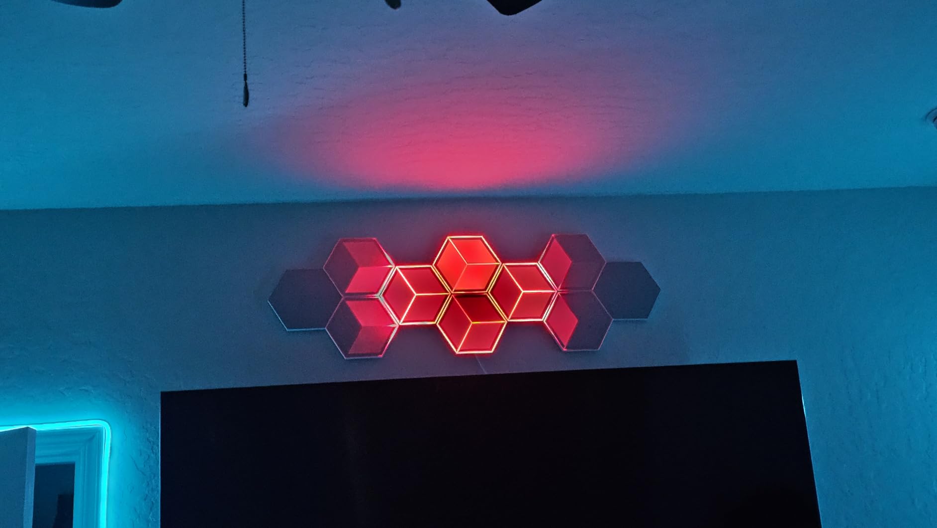 Govee Glide Hexagon Light Panels Ultra, RGBIC 3D Wall Lights with DIY Program, 60 Scenes and 129 Lamp Beads, Upgraded Gaming Light for Gaming Room, Compatible with Alexa, 10 Pack Meteor Gray customer photo 1