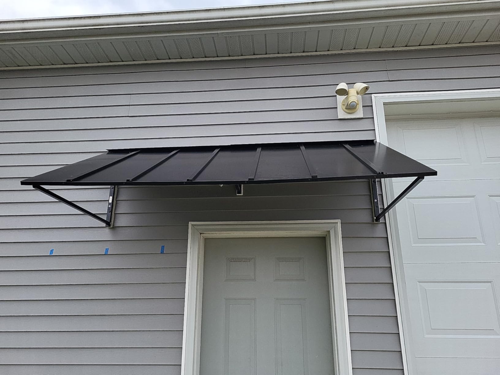 VEVOR Fixed Metal Awning 56 x 24 in, Window Awning Door Canopy, Stable Triangle Steel Frame Awnings for Doors Exterior Rain and Snow Sunlight Protection customer photo 1