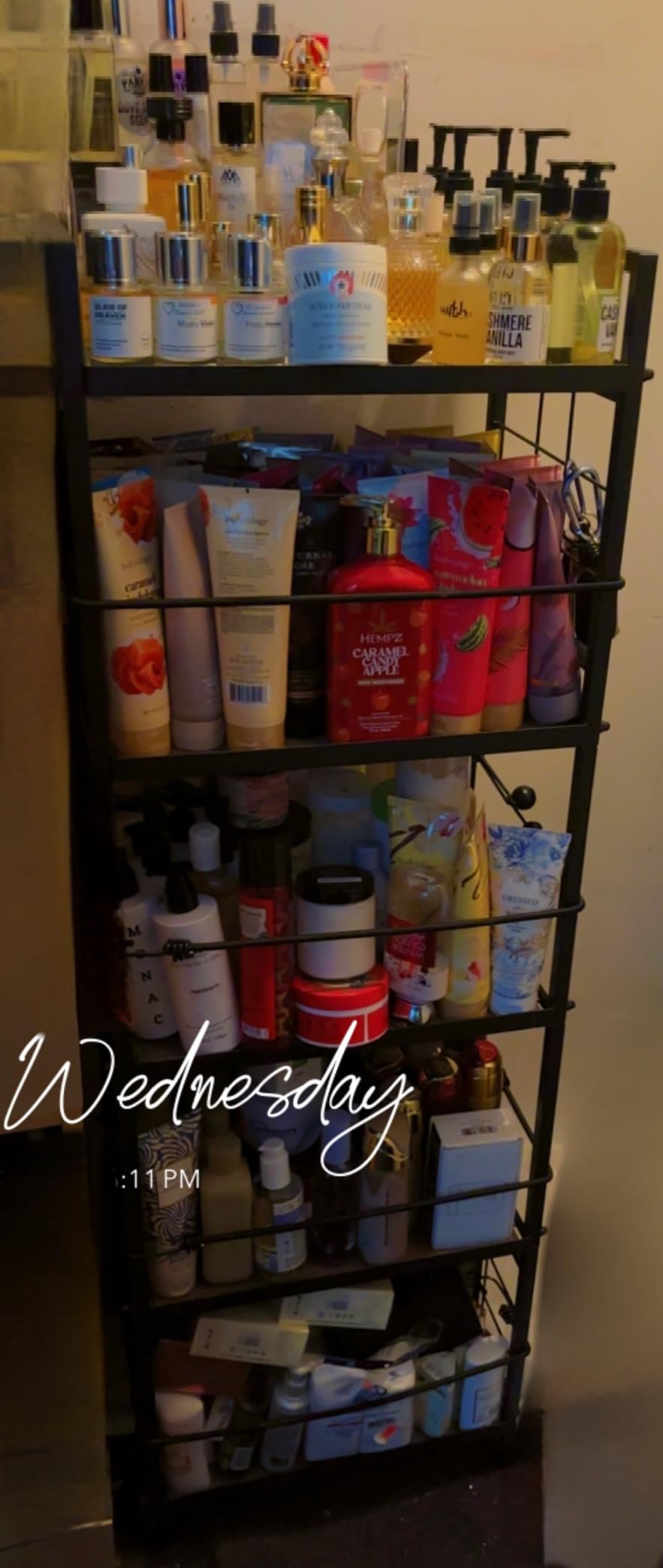 GIOTORENT 5-Tier Pantry Shelves with Wooden Boards, Heavy Duty Storage Shelves & Book Shelf, Adjustable Metal Shelving Unit for Kitchen Bathroom Laundry Organizer, Sturdy Rust-Resistant, White customer photo 2