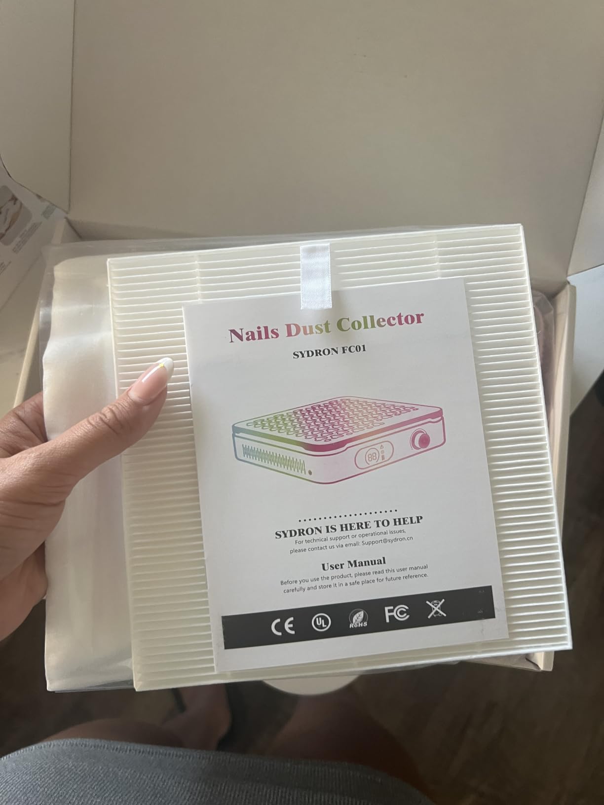 Cordless Nail Dust Collector Nail Tech, 1000PA Suction, White | Aerospace-Grade Aluminum, Acetone-Proof, Magnetic Filter Cover, 10 Filter Pads, Nail Dust Brush, 7800mAh, 8Hrs, 2-Yr Warranty customer photo 1