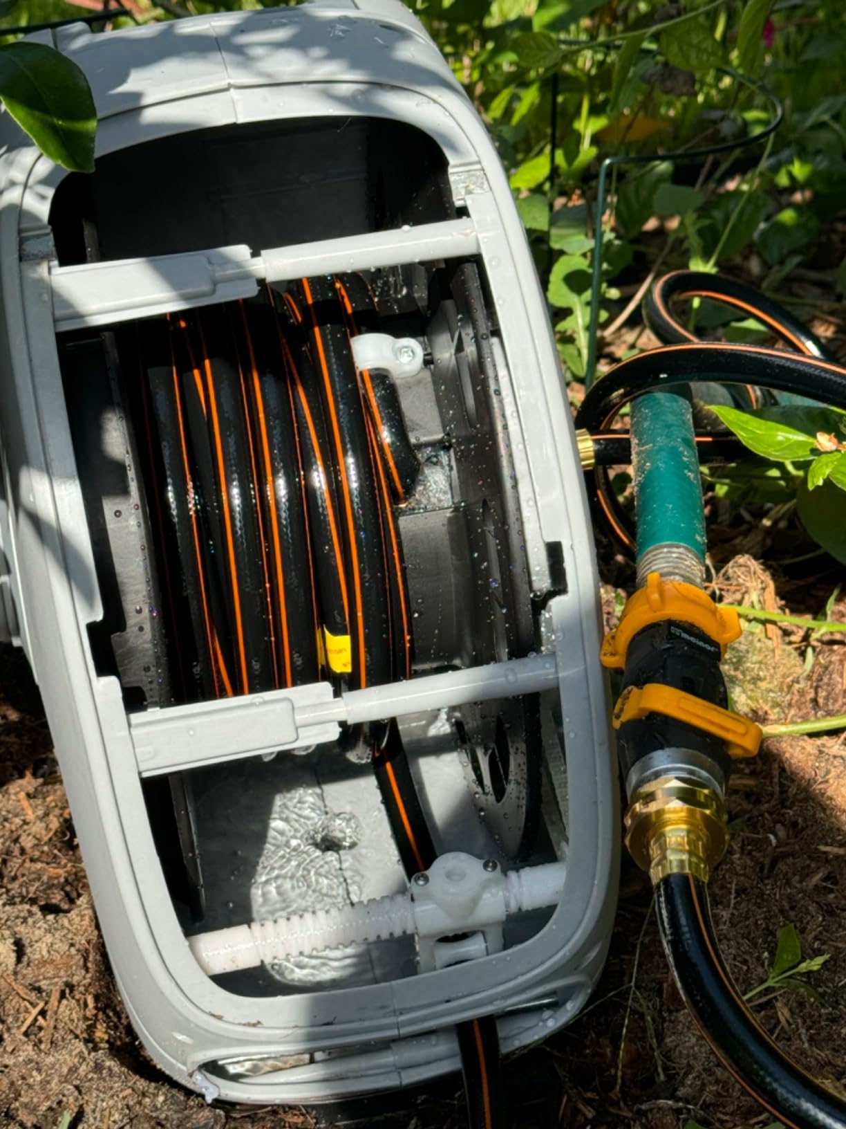 Giraffe Tools Ground-Mounted Retractable Garden Hose Reel, 1/2