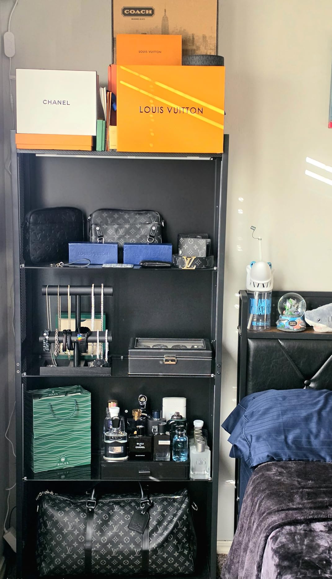 AODK Display Case with LED Lights, Display Cabinet with Glass Storage Shelves and Industrial Metal Mesh, 4-Tier Display Shelf for Collectibles, Curio Cabinet with Open Shelf, Black Book Shelf customer photo 2
