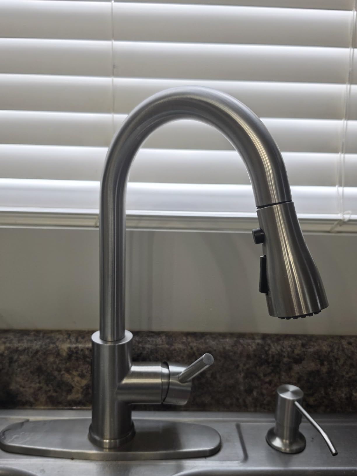 WEWE Touchless Kitchen Sink Faucet with Soap Dispenser, Single Handle Kitchen Faucets with Pull Down Sprayer Smart Motion Sensor Stainless Steel, Brushed Nickel customer photo 2