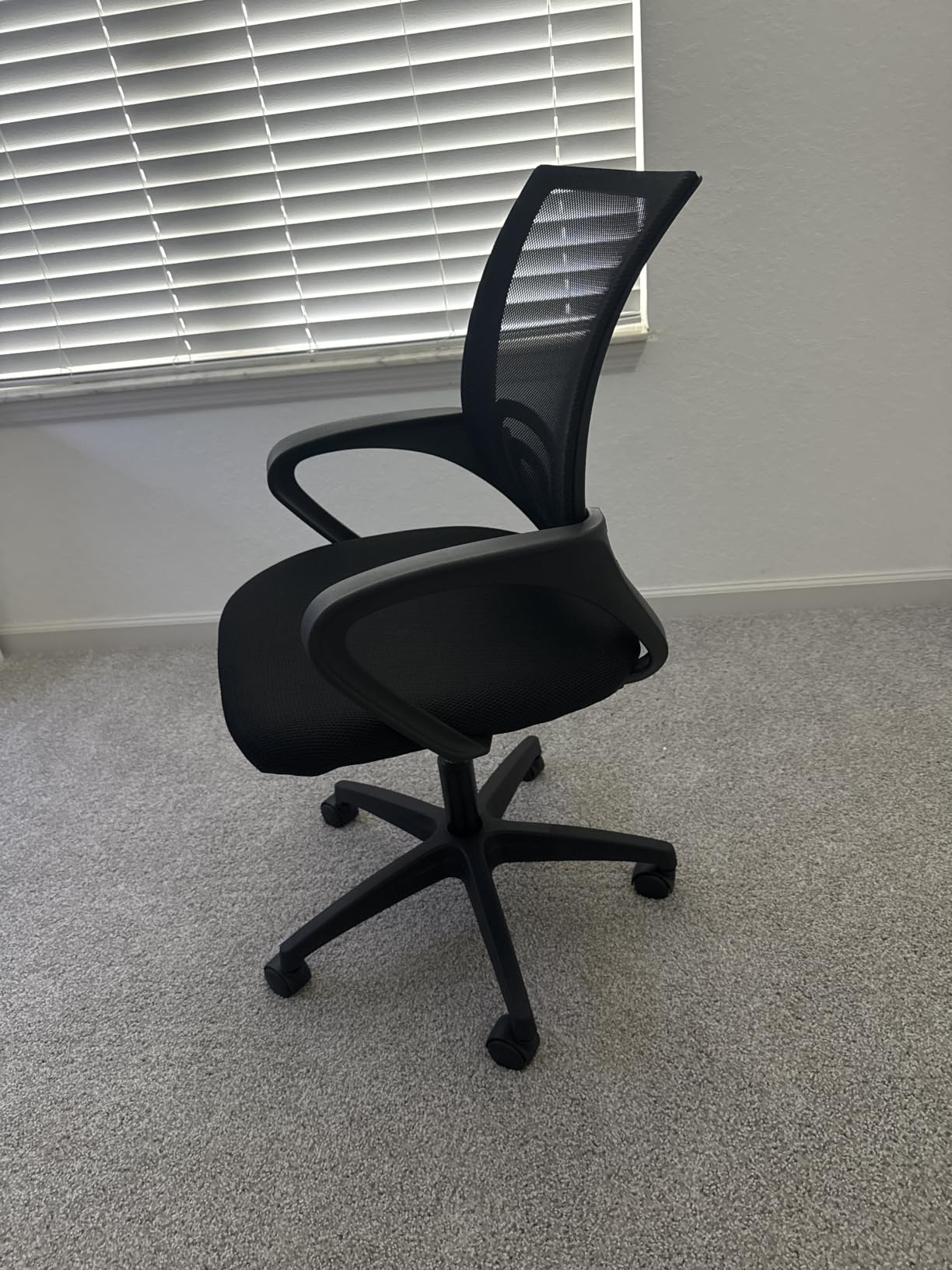 BestOffice Ergonomic Office Chair | Mid-Back Swivel Desk Chair | Dark Black customer photo 2