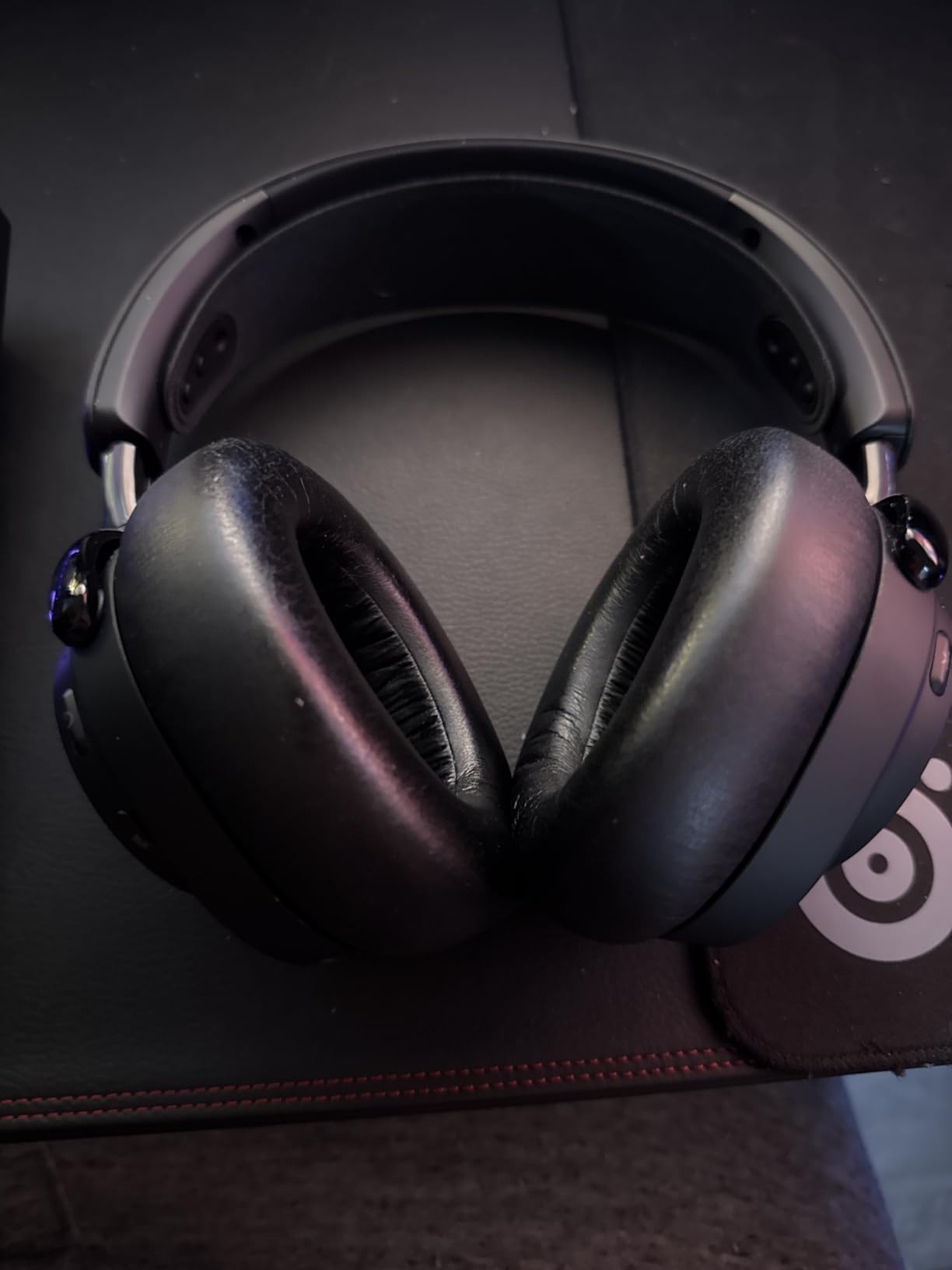 SteelSeries Arctis Nova 7X Wireless Gen 2 Gaming Headset - Real-Time App Control, 50+ HR Play, Neodymium Drivers, Mix 2.4GHz/Bluetooth, Xbox, PC, PS5/PS4, Switch 1/2, Mobile - Black customer photo 1