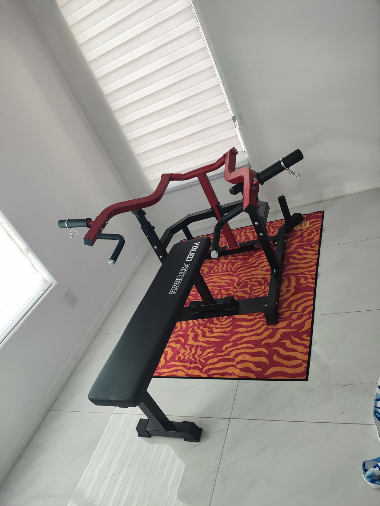 YOLEO Chest Press Machine, 1100LBS Bench Press Machine with Separate Press Station & Adjustable Weight Bench, Independent Converging Arms customer photo 1