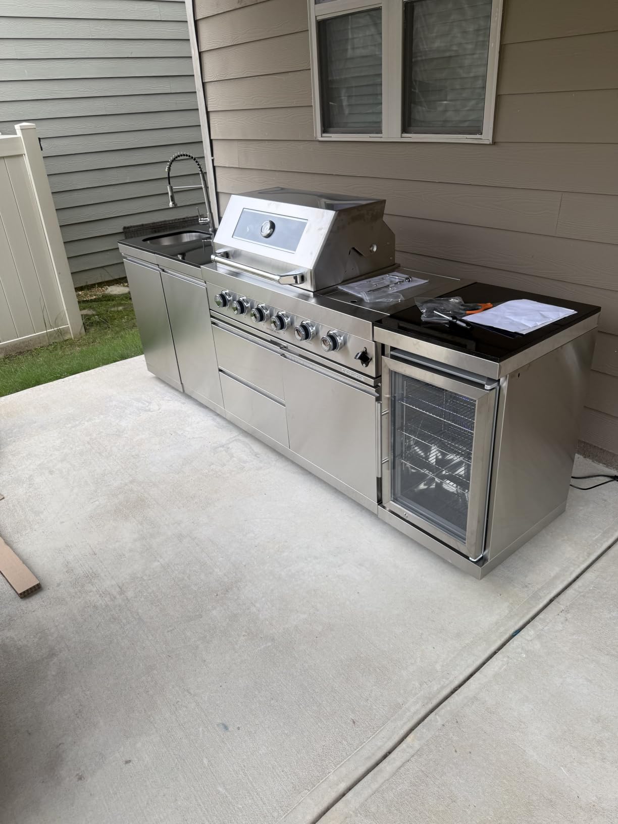 98-Inch Modular Propane Gas Outdoor Kitchen Island, All-in-One Patio BBQ Grill with Refrigerator, Sink & Storage for Backyard Lawn, Black customer photo 2