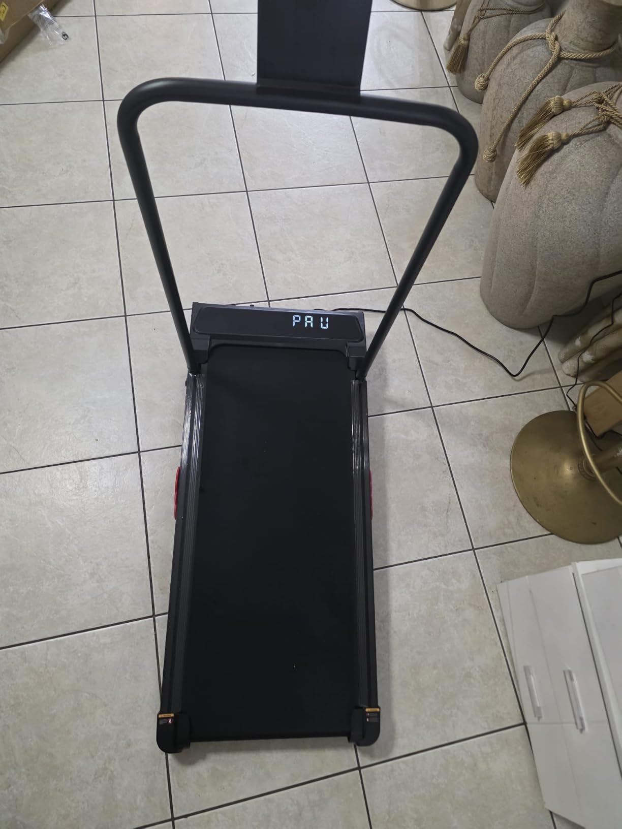 Small Treadmill for Home, Walking Pad Treadmill with Incline and Handle Bar, 3.0HP Electric Under Desk Treadmill for Small Space, 0.6-7.6MPH Portable Mini Exercise Treadmills, 350LBS Capacity customer photo 1