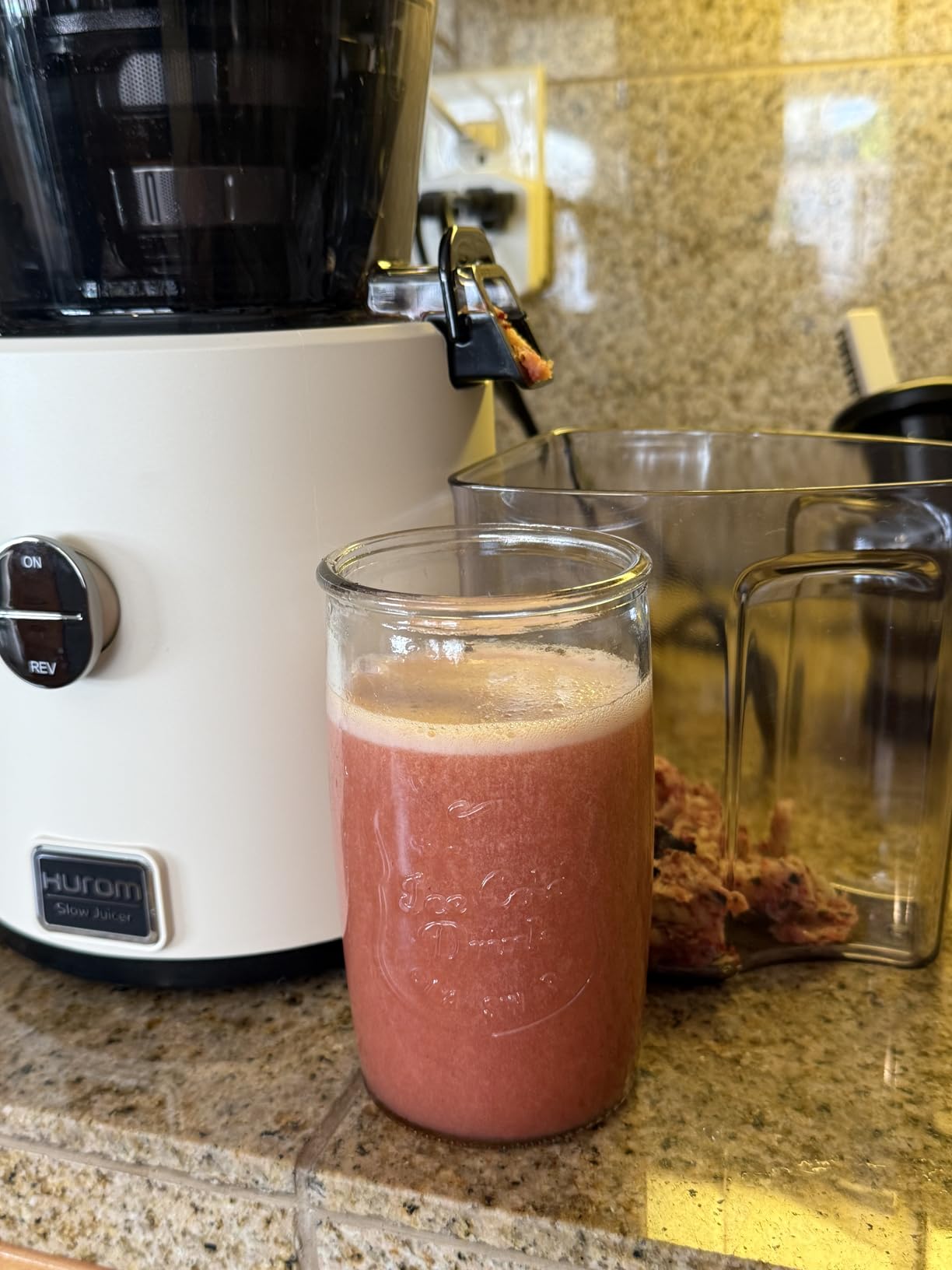 Hurom H330 Cold Press Juicer Machine - Charcoal - Self-Feeding Masticating Slow Juicer for Whole Fruits & Vegetables, Quiet Motor, BPA-Free, Easy Clean, Eco-Friendly, 15-Year Warranty, Made in Korea customer photo 2