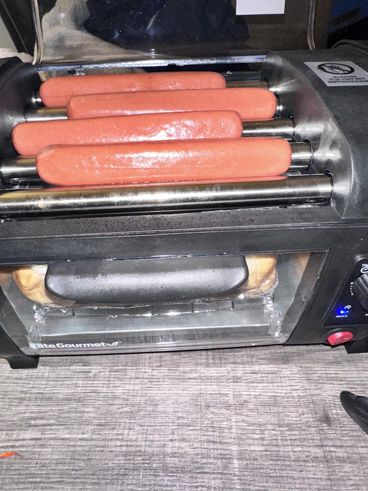 Elite Gourmet 8-Hot Dog Roller/Toaster Oven, 5 Rollers, Auto Shut-Off, Red - 30-Min Timer, Stainless Steel Rollers, 2 Warming Racks, Bun Warmer & Drip Pan - cooks brats, sausages & taquitos customer photo 2