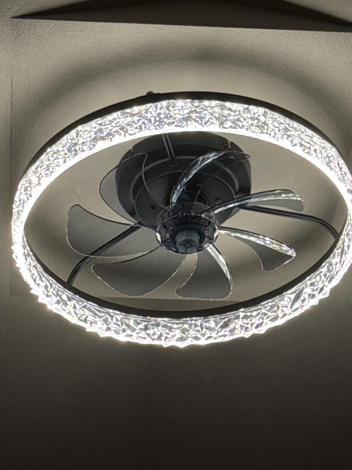 Smart Ceiling Fans with Lights Remote - 20'' WiFi Alexa Flush Mount Low Profile Modern Ceiling Fans for Bedroom - Stepless Color Temperature and 6 Speeds - Black customer photo 2