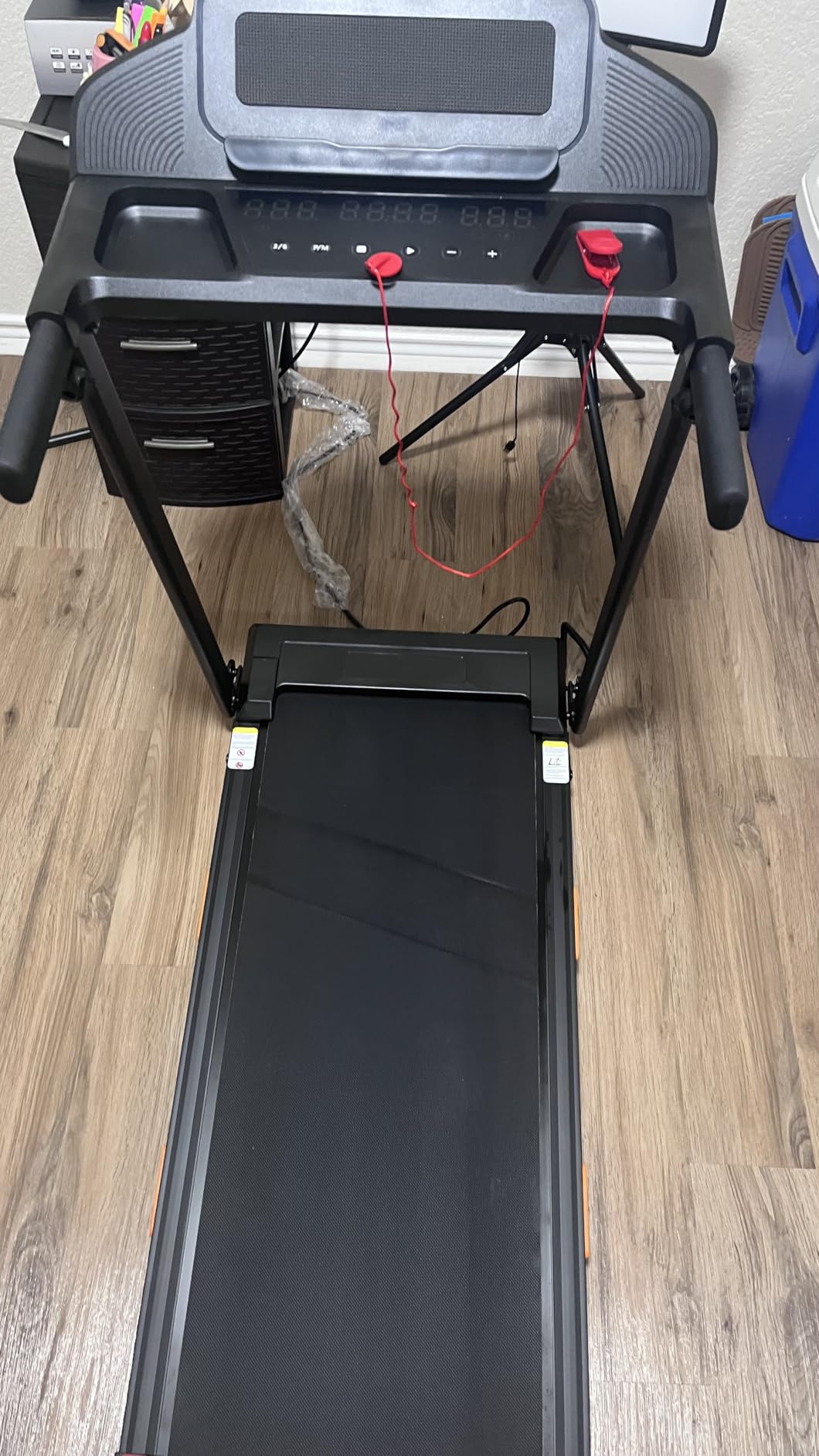 CURSOR FITNESS 16% Incline Treadmills for Home with 3 LED Displays customer photo 1
