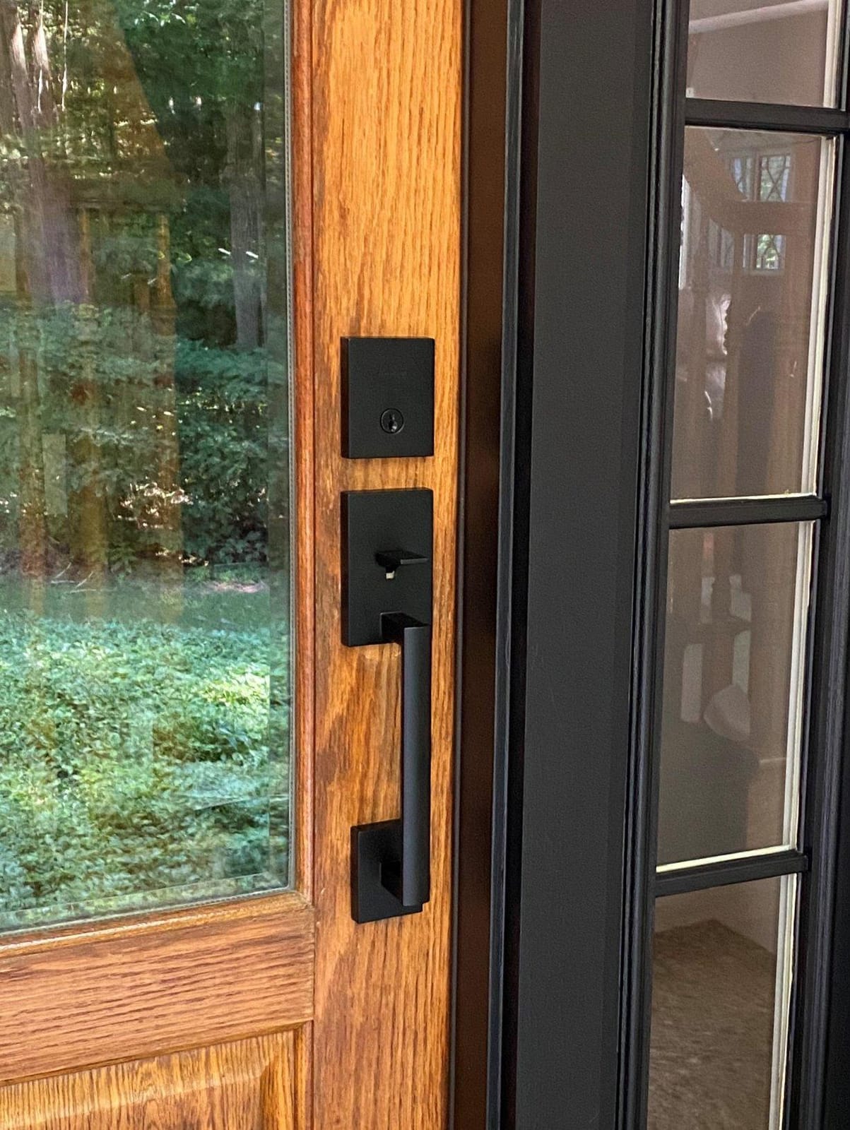 Kwikset San Clemente Front Door Lock Handle and Deadbolt Set, Entry Door Handleset Exterior with Interior Reversible Lever, Matte Black customer photo 1