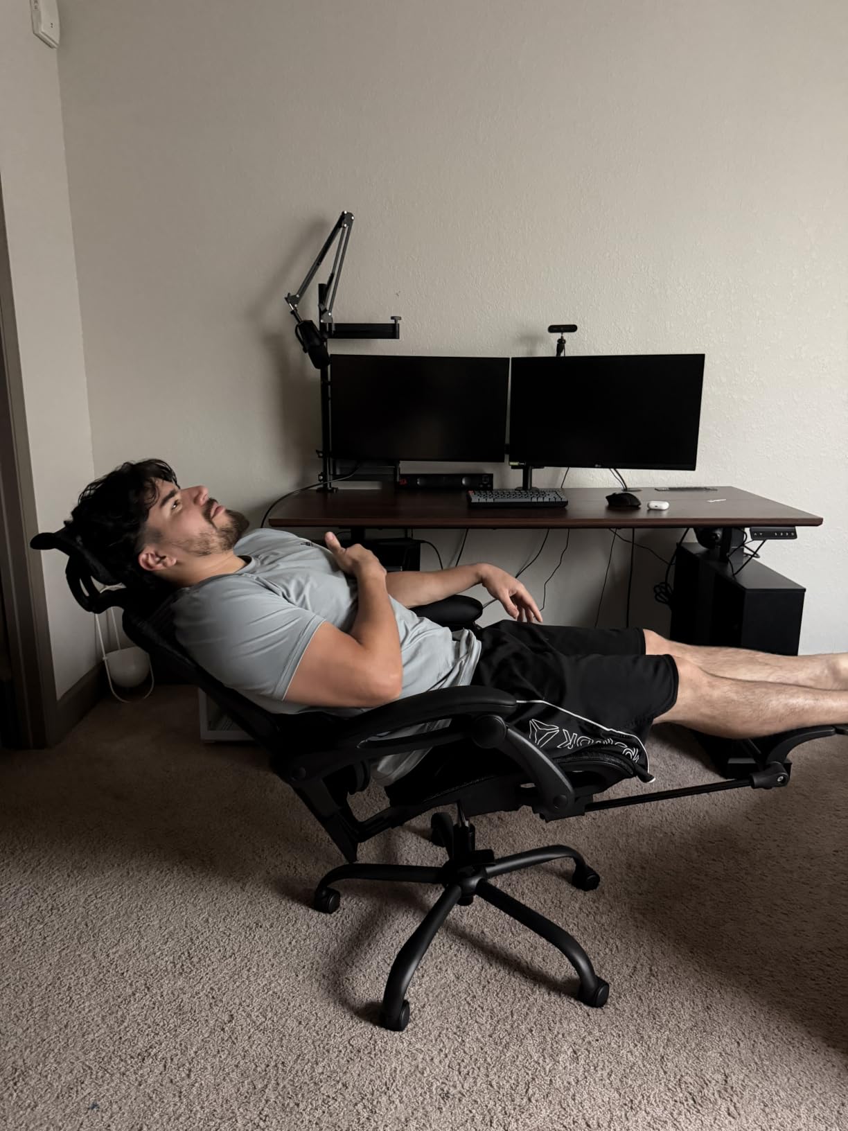 MALOL Ergonomic Mesh Office Chair with Footrest, Executive High Back Computer Desk Chair with 3D Adjustable Headrest & 5-Level Lumbar Support, Reclining Tilt Lock, 3D Arms, 300LBS Capacity, Black customer photo 1