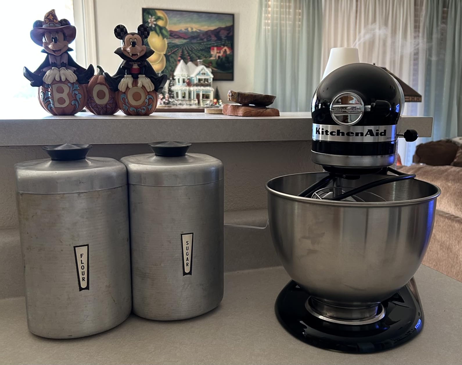 KitchenAid Classic Series 4.5 Quart Tilt-Head Stand Mixer K45SS, White customer photo 2