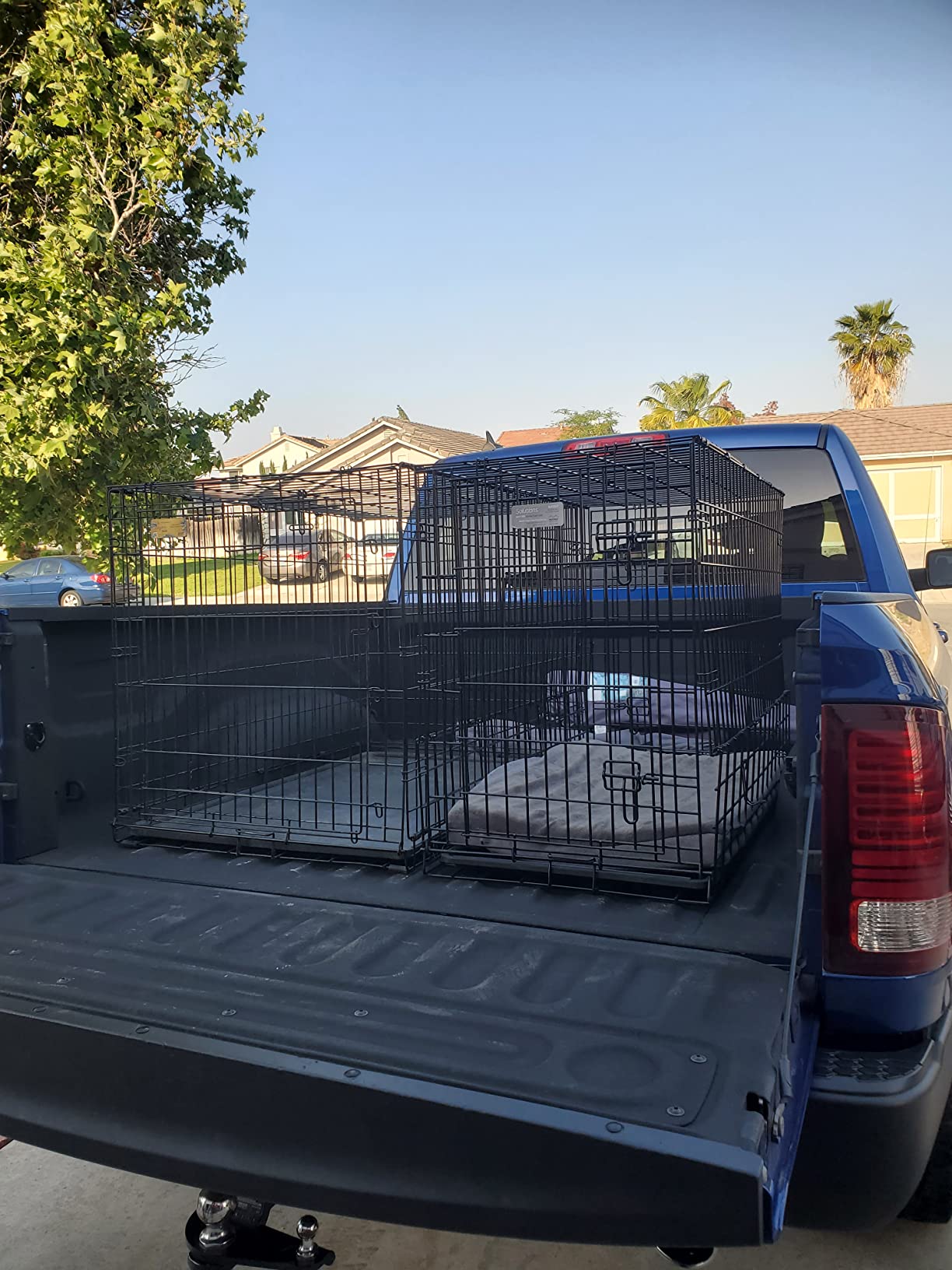 MidWest Homes for Pets Solutions Series Large Side-by-Side SUV Dog Crate, Double Door Folding Metal Cage Designed to Fit in SUVs & Vans, for Dogs up to 90 Lbs customer photo 2