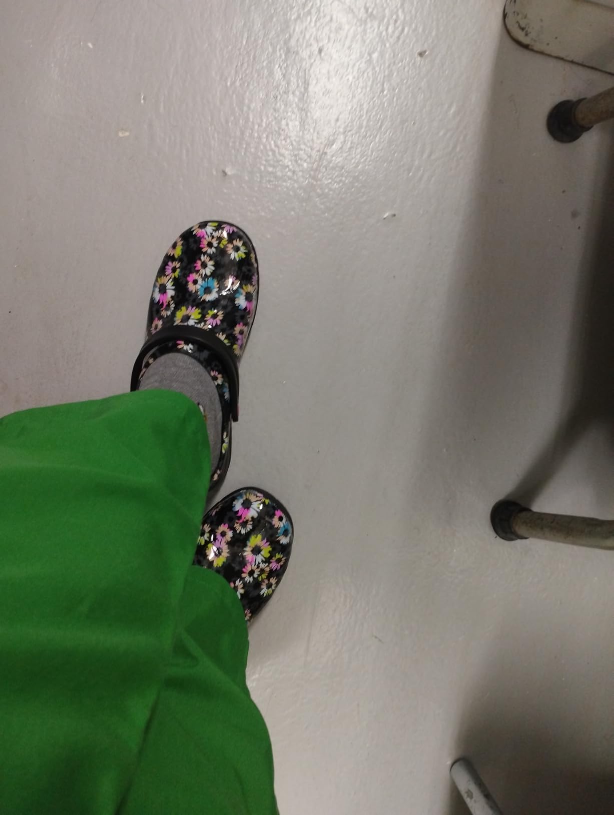 Anywear Zone Nursing Clogs, Slip Resistant Work Shoes for Women customer photo 2
