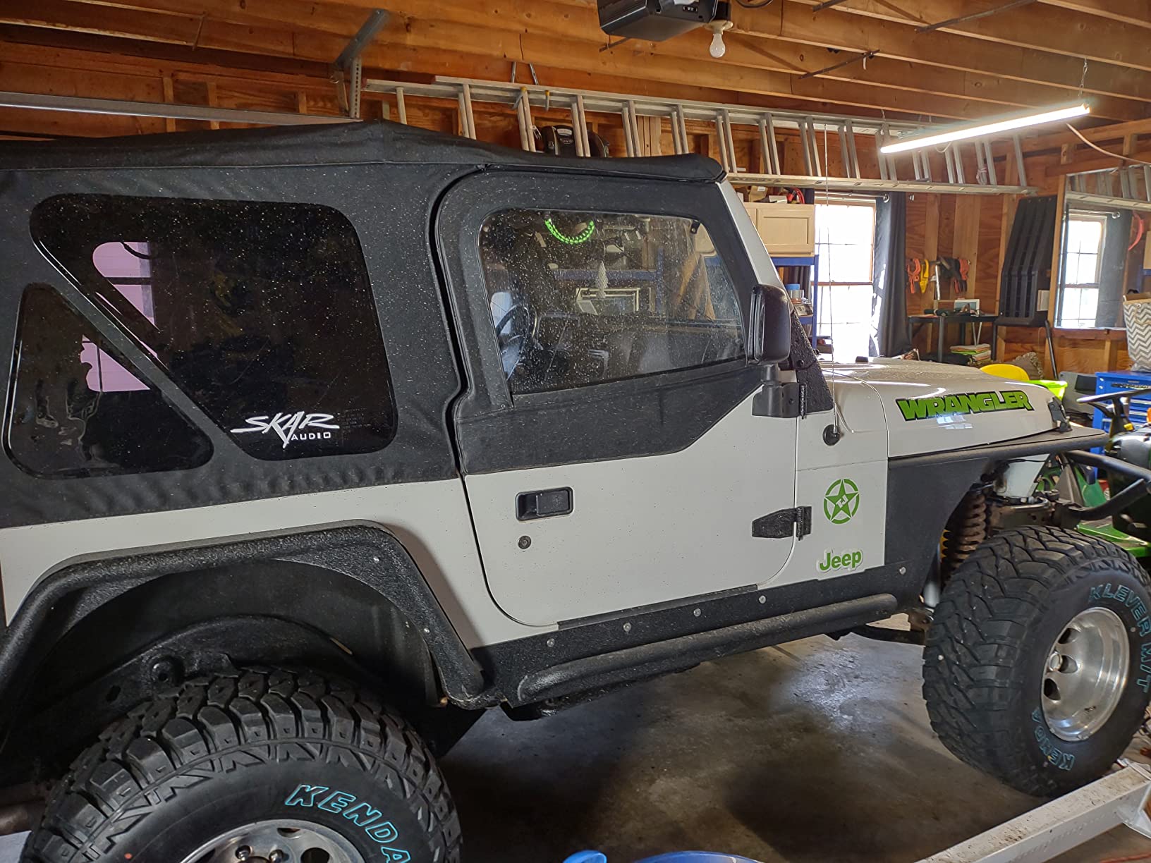 Smittybilt XRC Rock Sliders with Step – Textured Black (97-06 TJ) - SB76871 customer photo 1