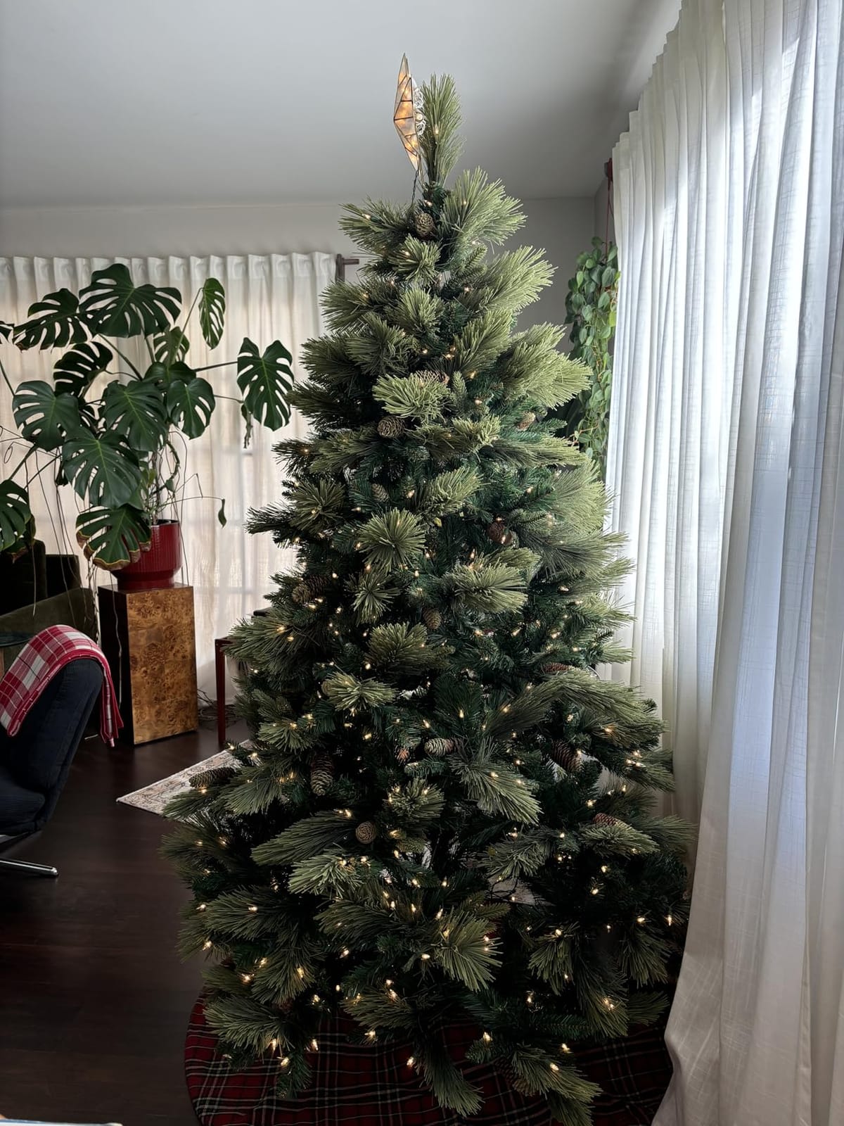 National Tree Company 7.5ft Pre-Lit Carolina Pine Artificial Christmas Tree customer photo 1