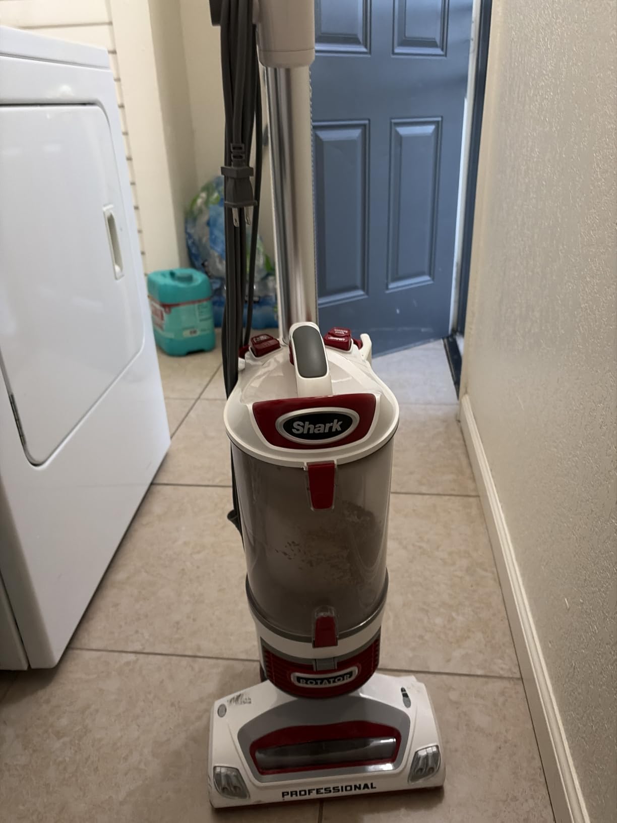 Shark Rotator Lift-Away Upright Vacuum with HEPA Filter, White/Red, NV501 customer photo 2
