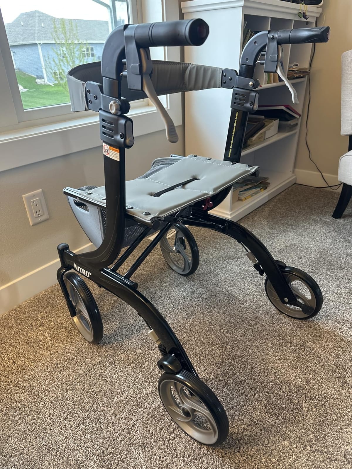 Drive Medical RTL10266BK Nitro Foldable Rollator Walker with Seat, Black customer photo 1