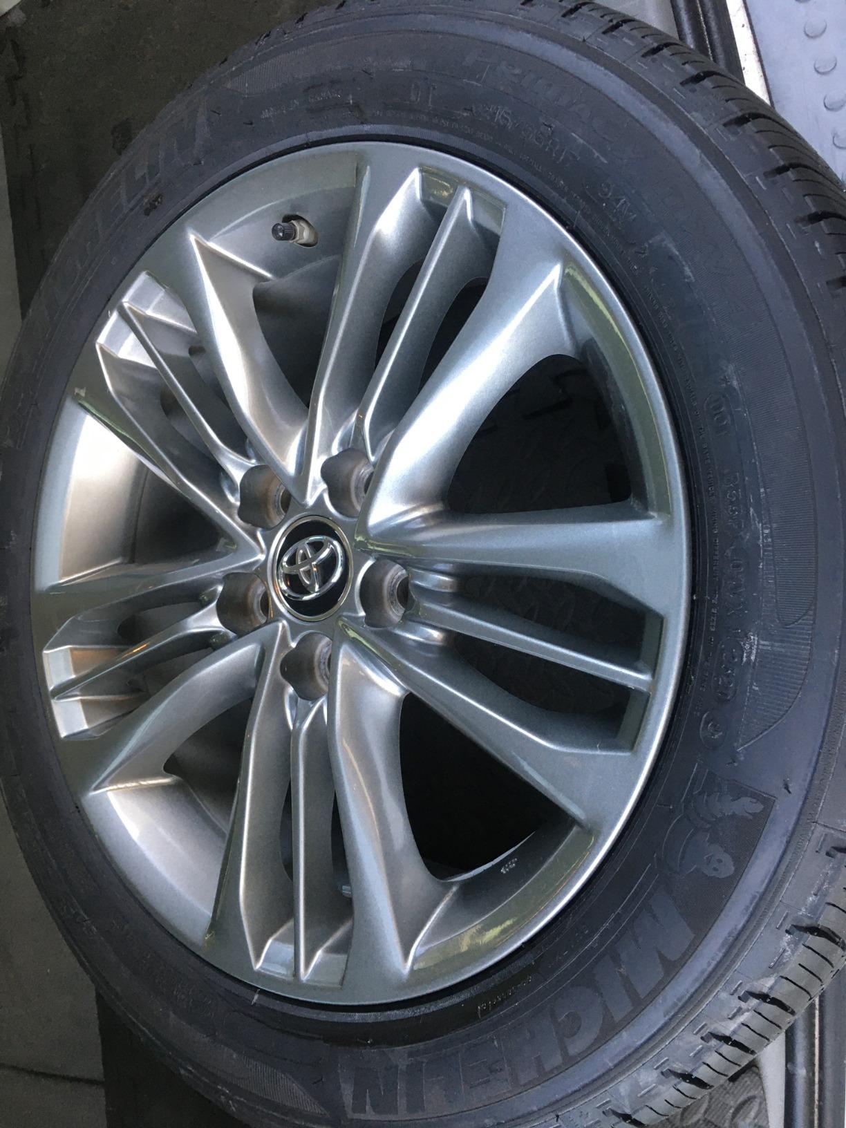 Michelin Primacy MXV4 215/55R17 94V (Set of 1 Tire Only) customer photo 2