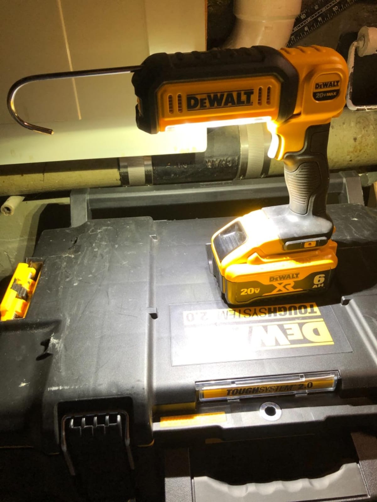 DEWALT 20V MAX LED Work Light, Rechargeable Flashlight, Pivoting Head, Bare Tool Only (DCL050) customer photo 2