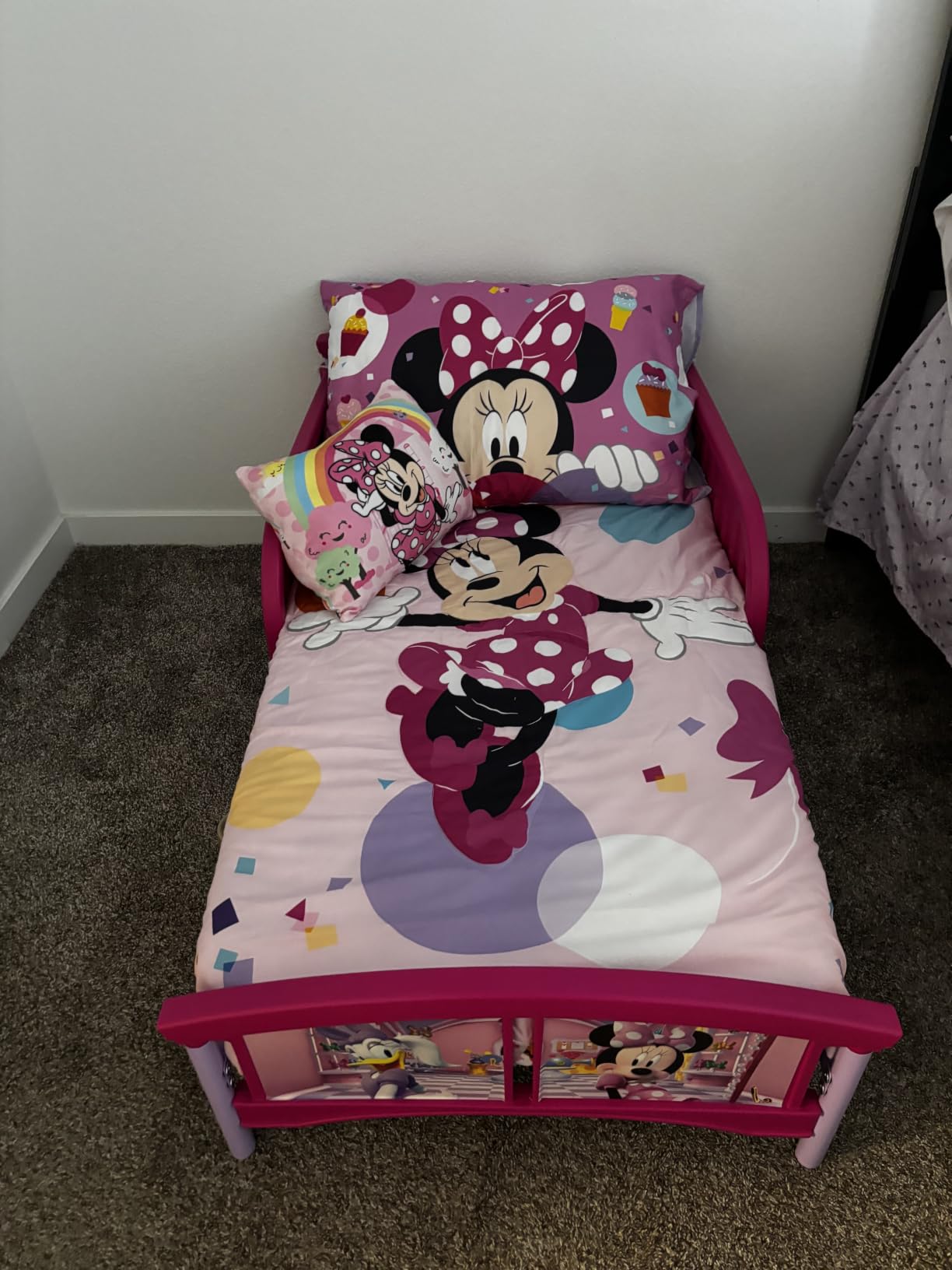 Delta Children Plastic Toddler Bed, Disney Minnie Mouse customer photo 2