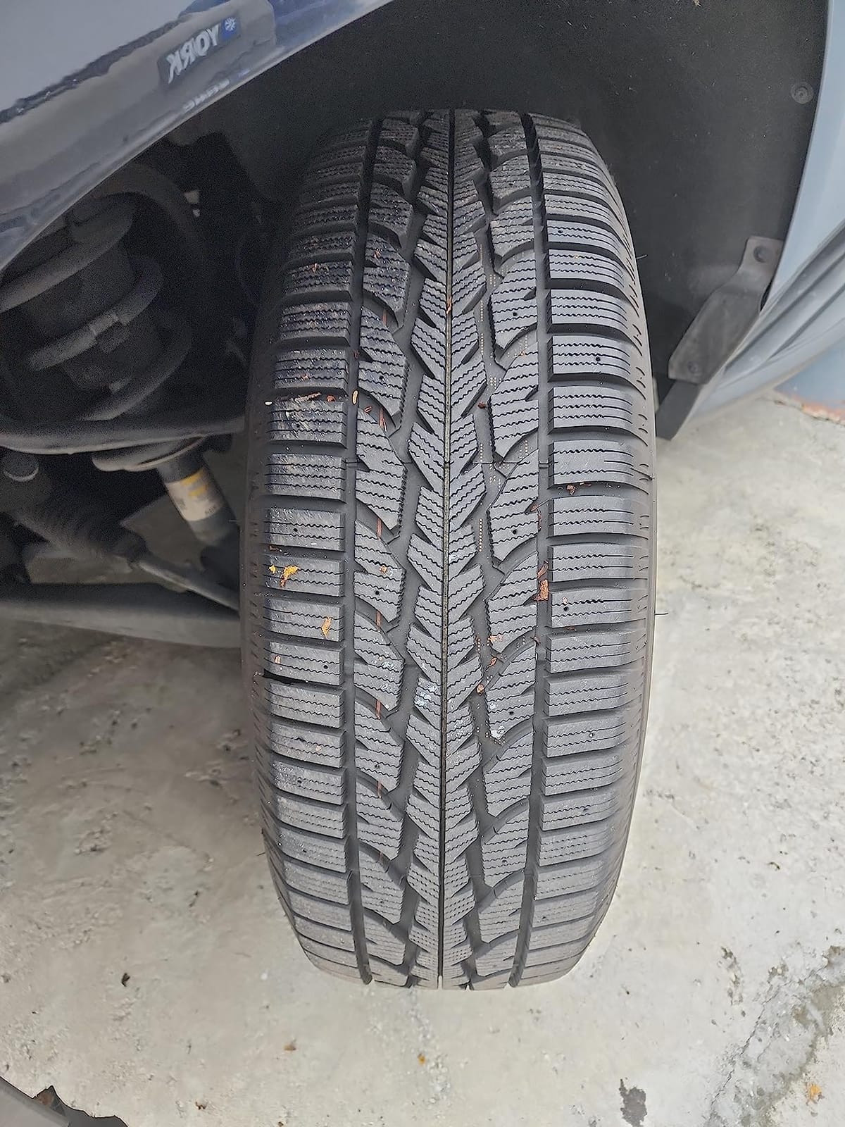Goodyear Assurance All-Season Radial - 205/55R16 91H customer photo 2