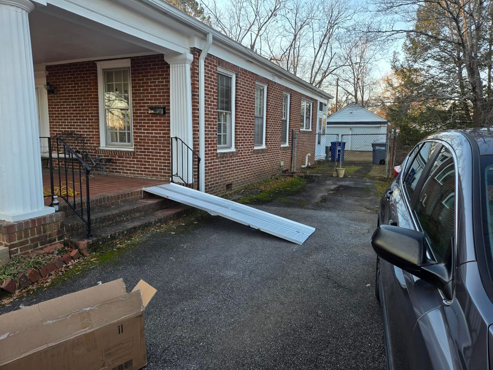 HOMCOM Wheelchair Ramp 6FT, Foldable Aluminum Handle, 600lbs Capacity customer photo 1