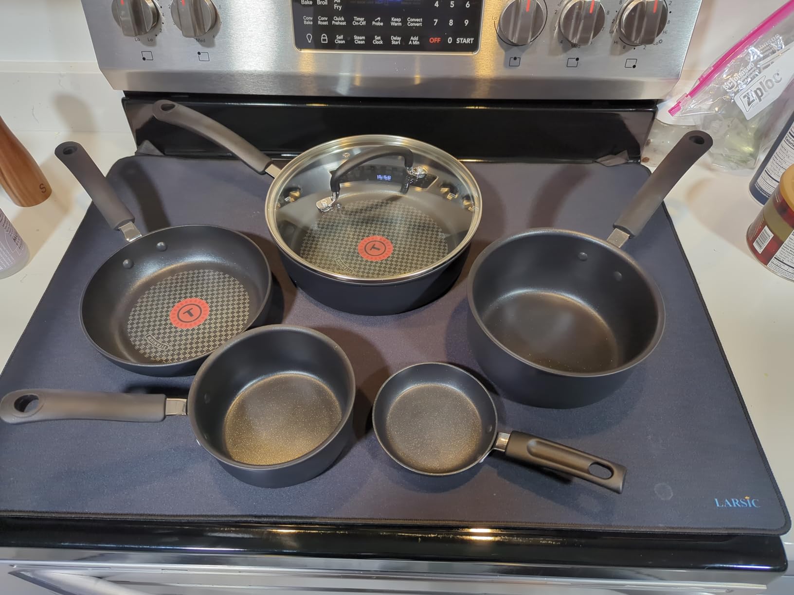 T-Fal Ultimate Hard Anodized Nonstick Pots and Pans Set 17 Piece, Nonstick Cookware Set with Fry Pan, Saucepans, Saute-Pan, Griddle, Dishwasher Safe, Onyx customer photo 1
