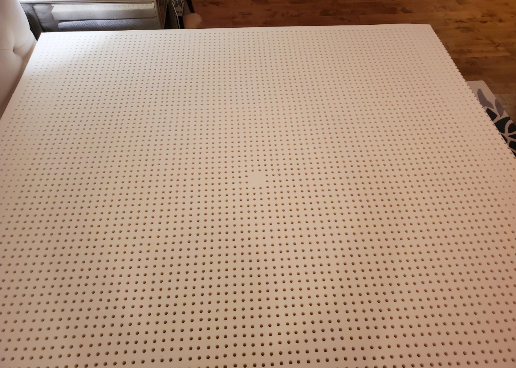 Pure Green Natural Latex Mattress Topper - Firm - 2 Inch - Queen Size (GOLS Certified Organic) customer photo 2