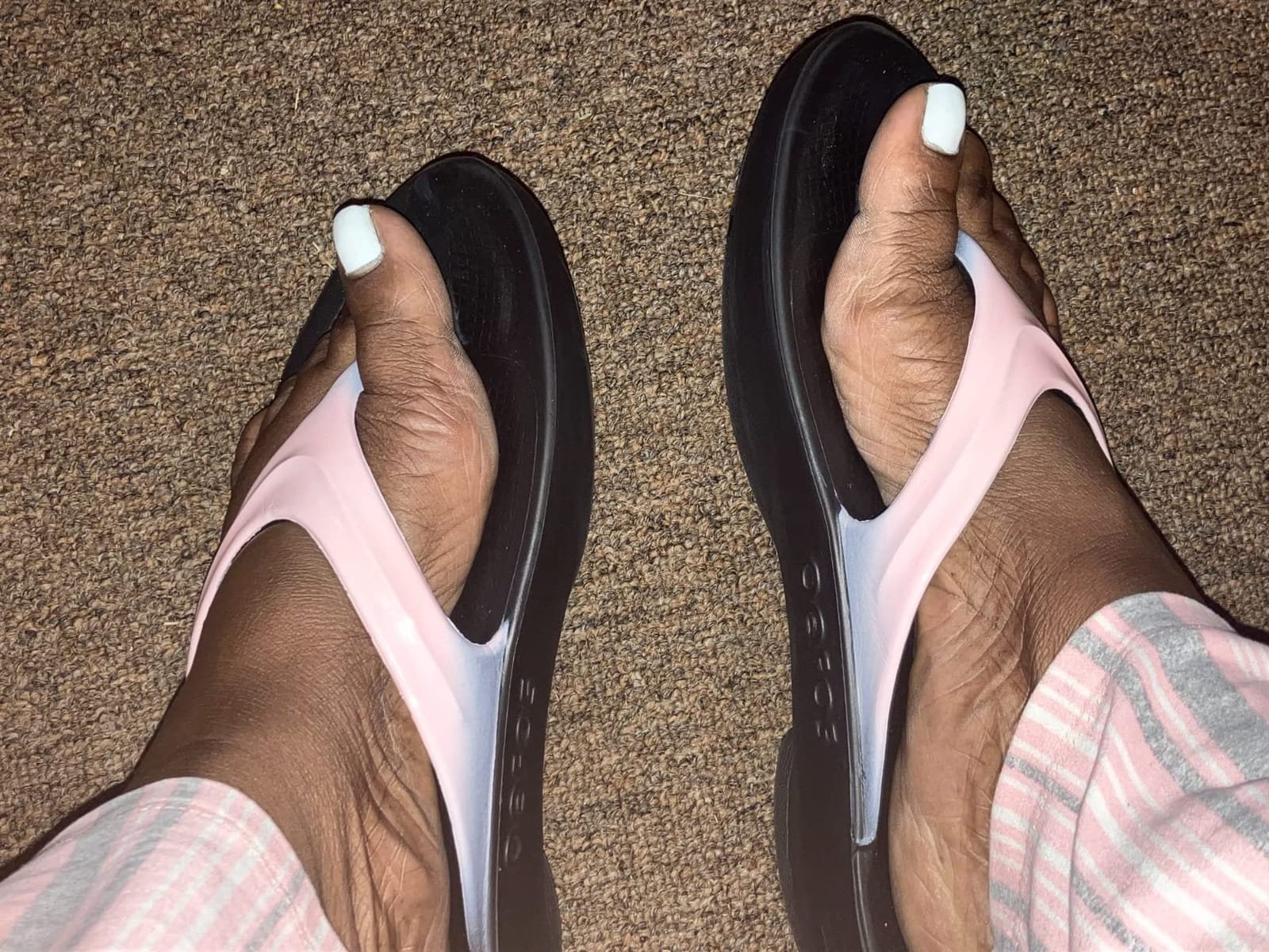 OOFOS - Women's OOlala - Post Exercise Active Sport Recovery Thong Sandal customer photo 2