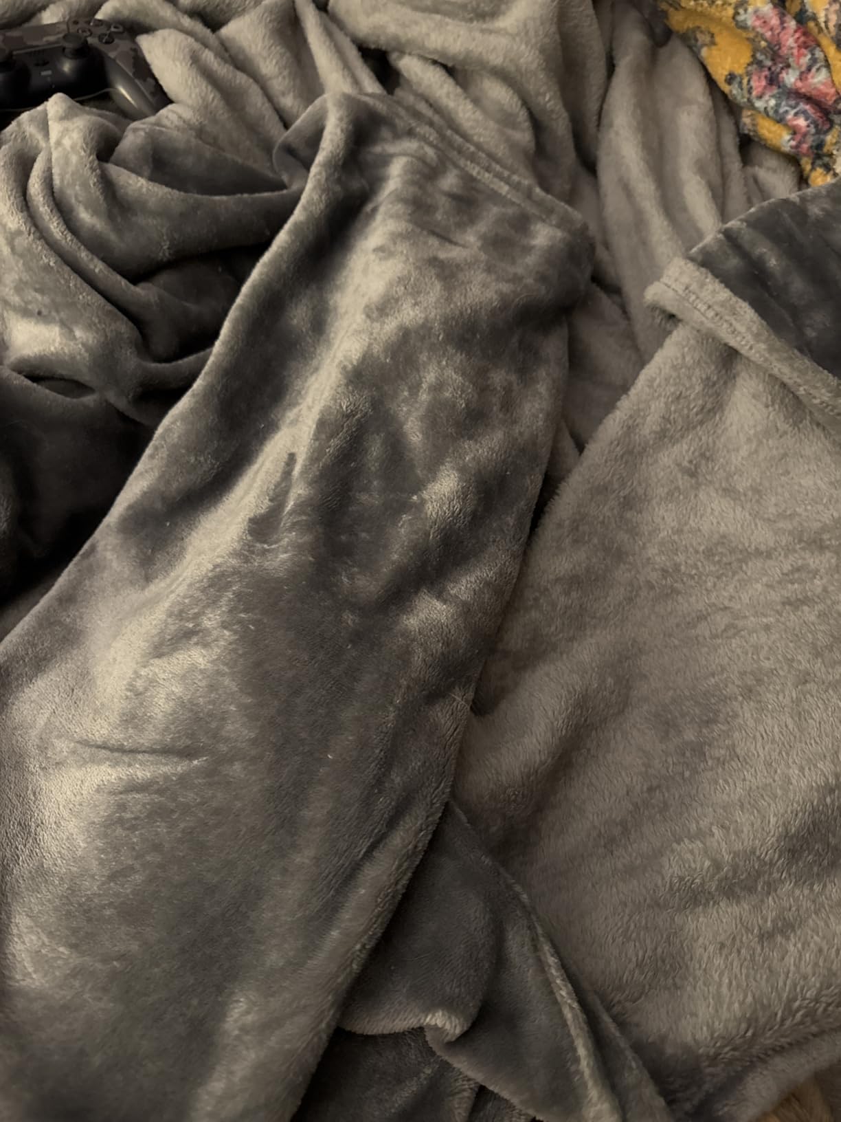 Bedsure Soft Fleece Throw Blanket for Couch Grey - Lightweight Fuzzy Cozy Halloween Decorations Blankets and Throws for Sofa, Couch, Travel, Camping, 50x60 inches customer photo 1