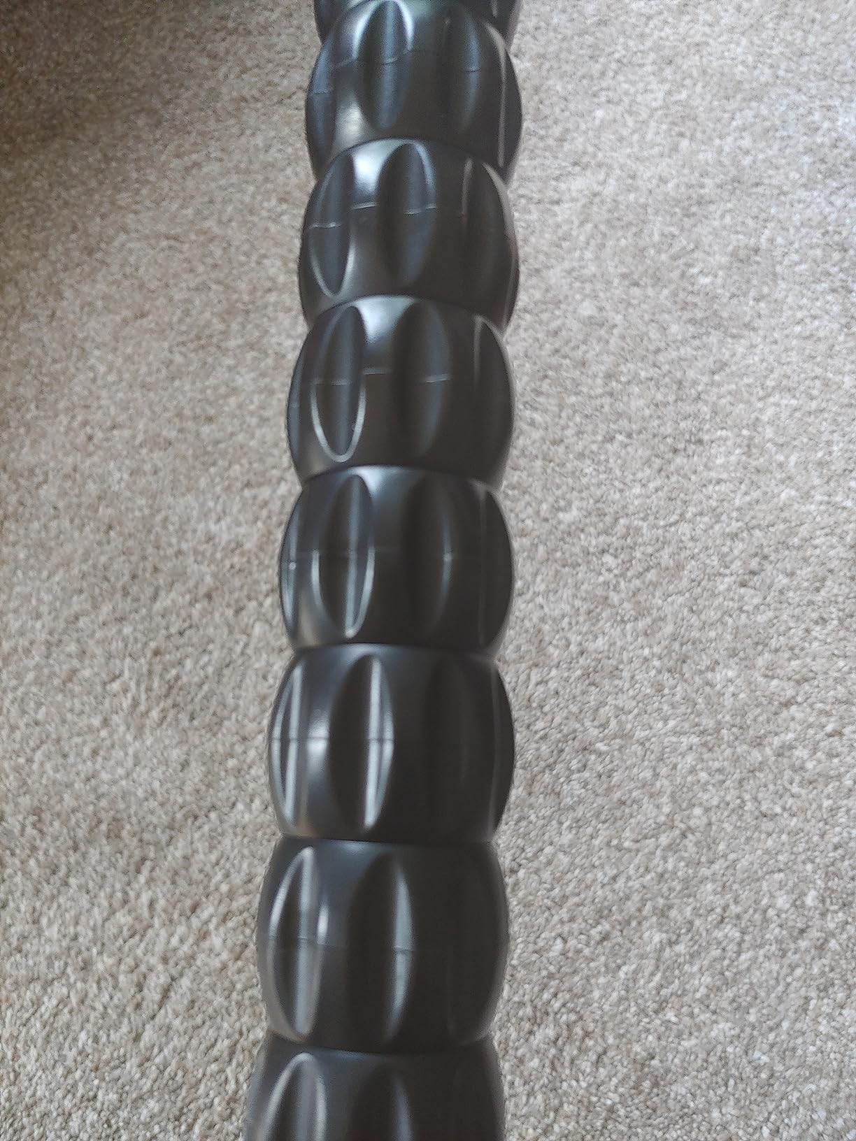 Idson Muscle Roller Stick for Athletes- Body Massage Sticks Tools Massager for Relief Muscle Soreness,Cramping and Tightness,Help Legs and Back Recovery,Black Green customer photo 1