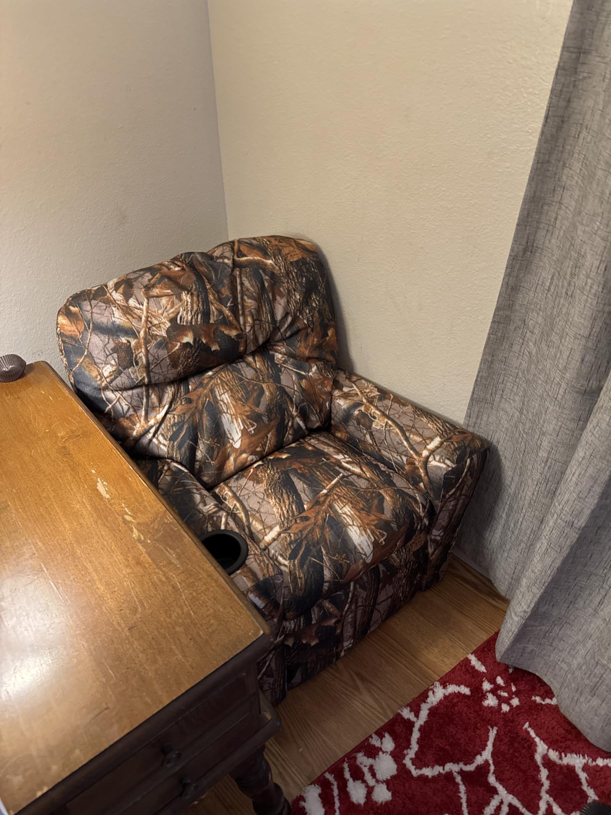 Flash Furniture Chandler Vinyl Kids Recliner with Cup Holder and Safety Recline, Contemporary Reclining Chair for Kids, Supports up to 90 lbs., Camouflage customer photo 1