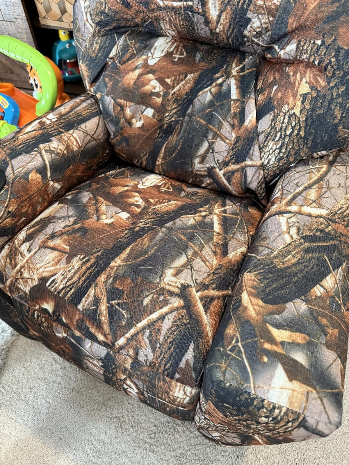 Flash Furniture Chandler Vinyl Kids Recliner with Cup Holder and Safety Recline, Contemporary Reclining Chair for Kids, Supports up to 90 lbs., Camouflage customer photo 2