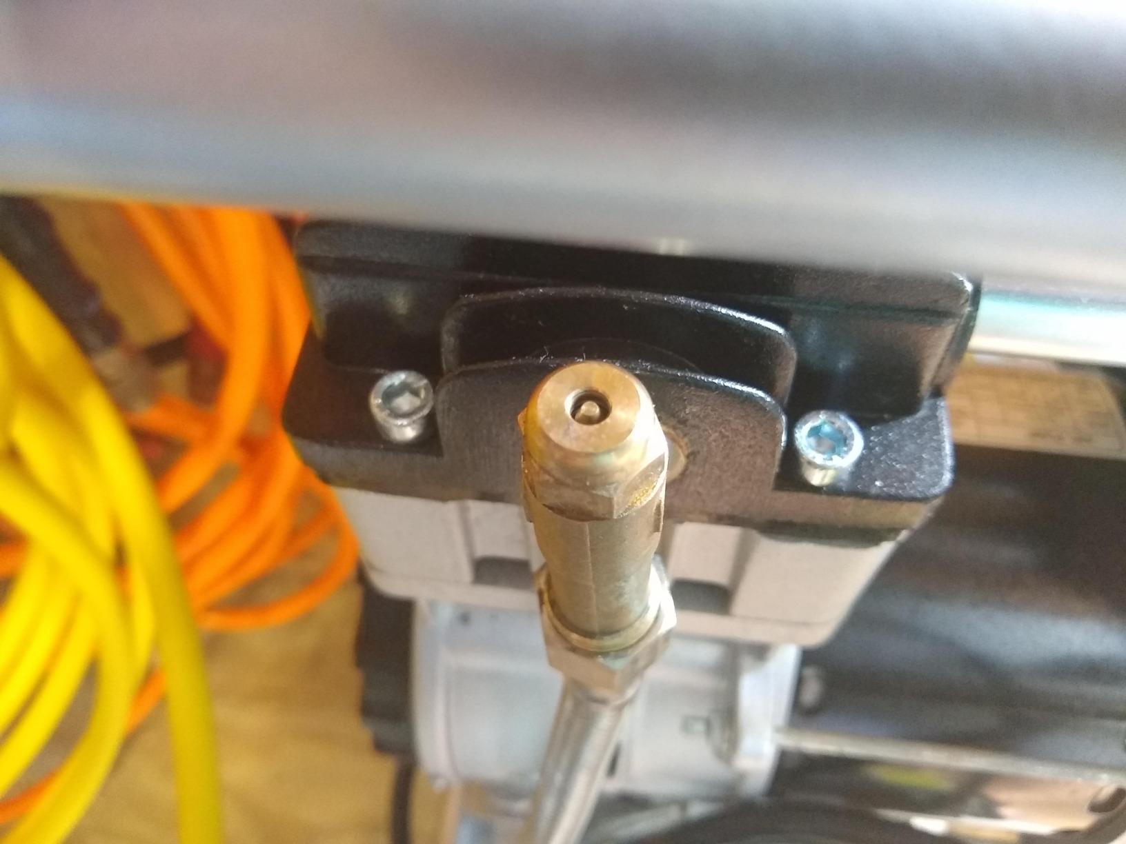 California Air Tools 10020C 2.0 HP Ultra Quiet and Oil-Free Air Compressor, 10 Gallon Steel Tank with Wheels, 70 dBA Noise Level customer photo 1