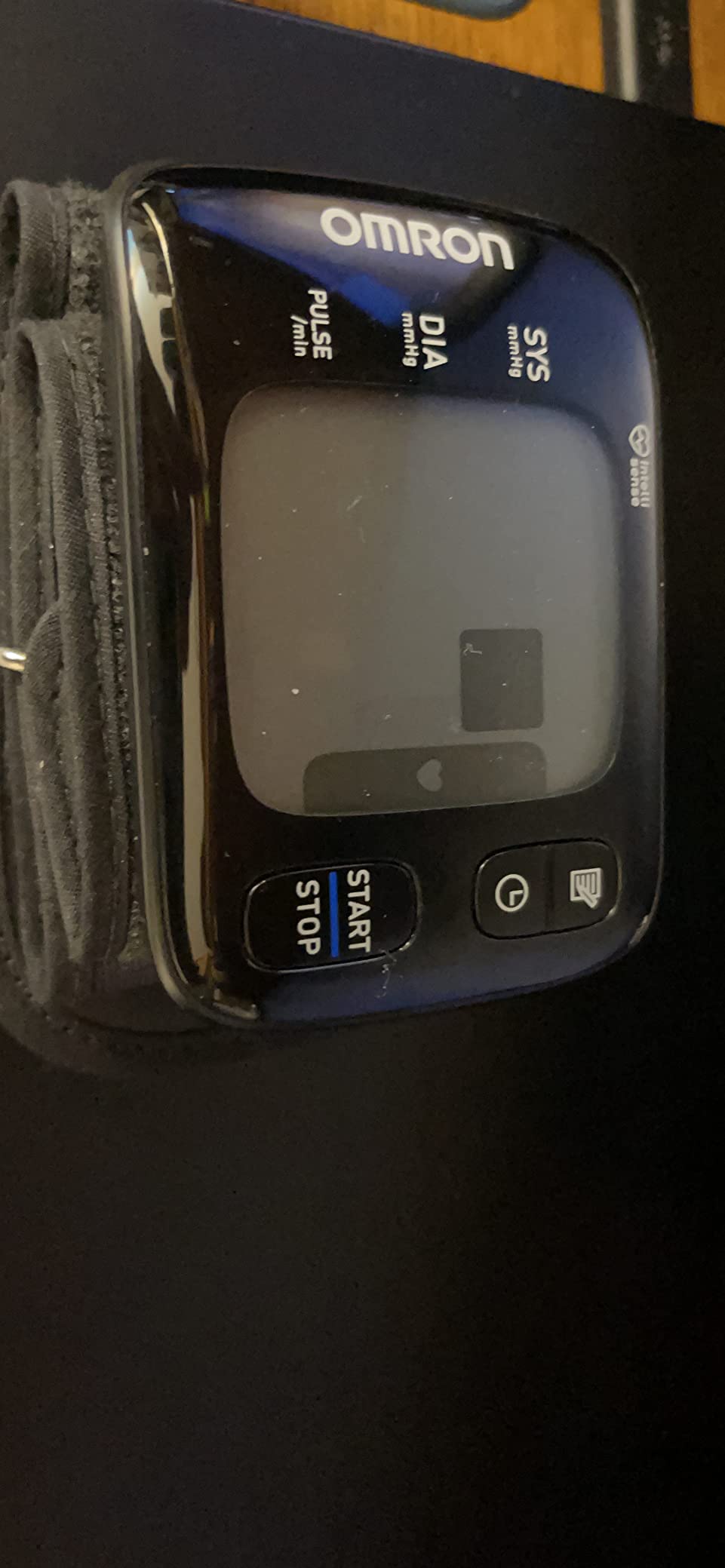 OMRON 7 Series Wireless Wrist Blood Pressure Monitor for Home Use - #1 Doctor & Pharmacist Recommended Brand - Clinically Validated - Connect App customer photo 1