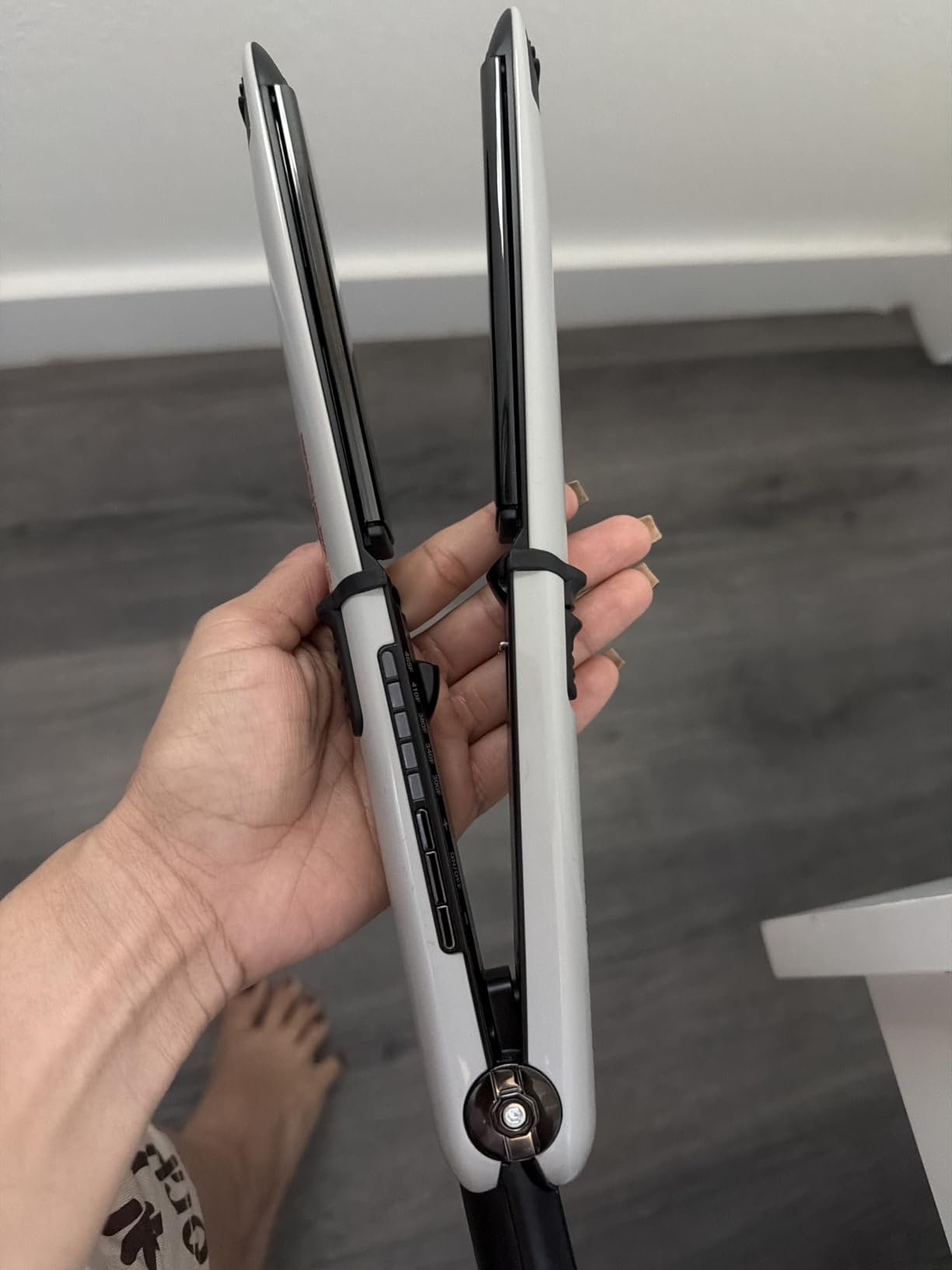 BaBylissPRO Nano Titanium Prima Ionic Hair Straightener – Professional Flat Iron & Curling Iron in One for Stylists, Pro Styling Hair Tool customer photo 2