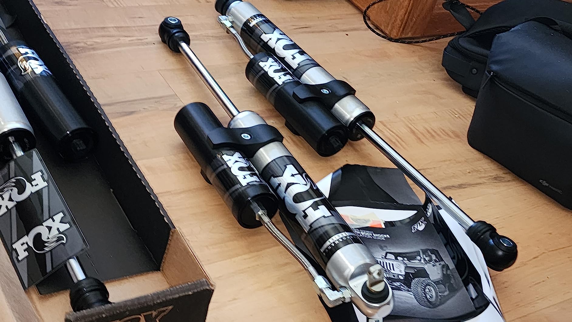 Fox 2.0 Performance Reservoir Shock Set compatible with 2007-2016 Jeep Wrangler w/1.5-3.5