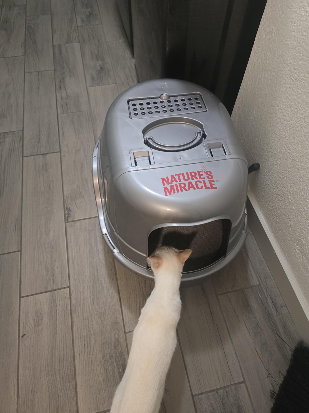 Nature's Miracle Hooded Flip Top Cat Litter Box with Charcoal Filter customer photo 1