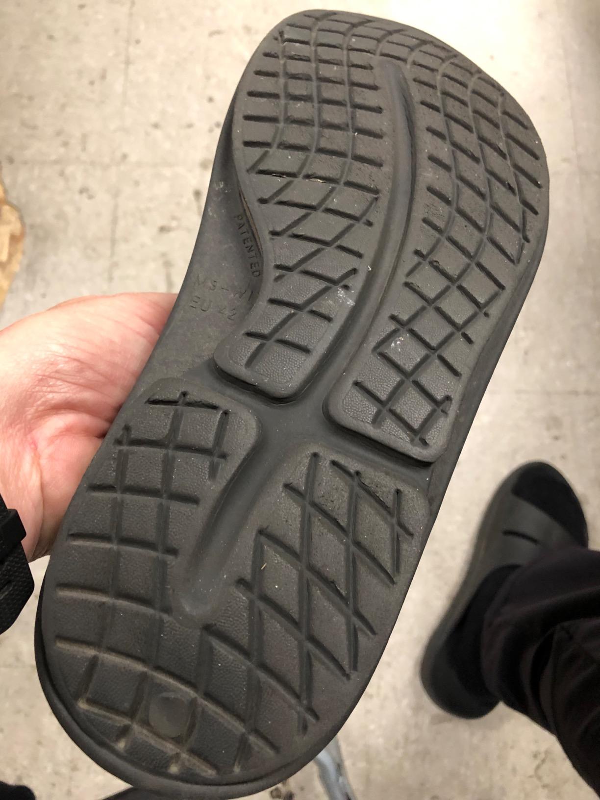 OOFOS OOahh Recovery Slide - Women’s and Men’s customer photo 2