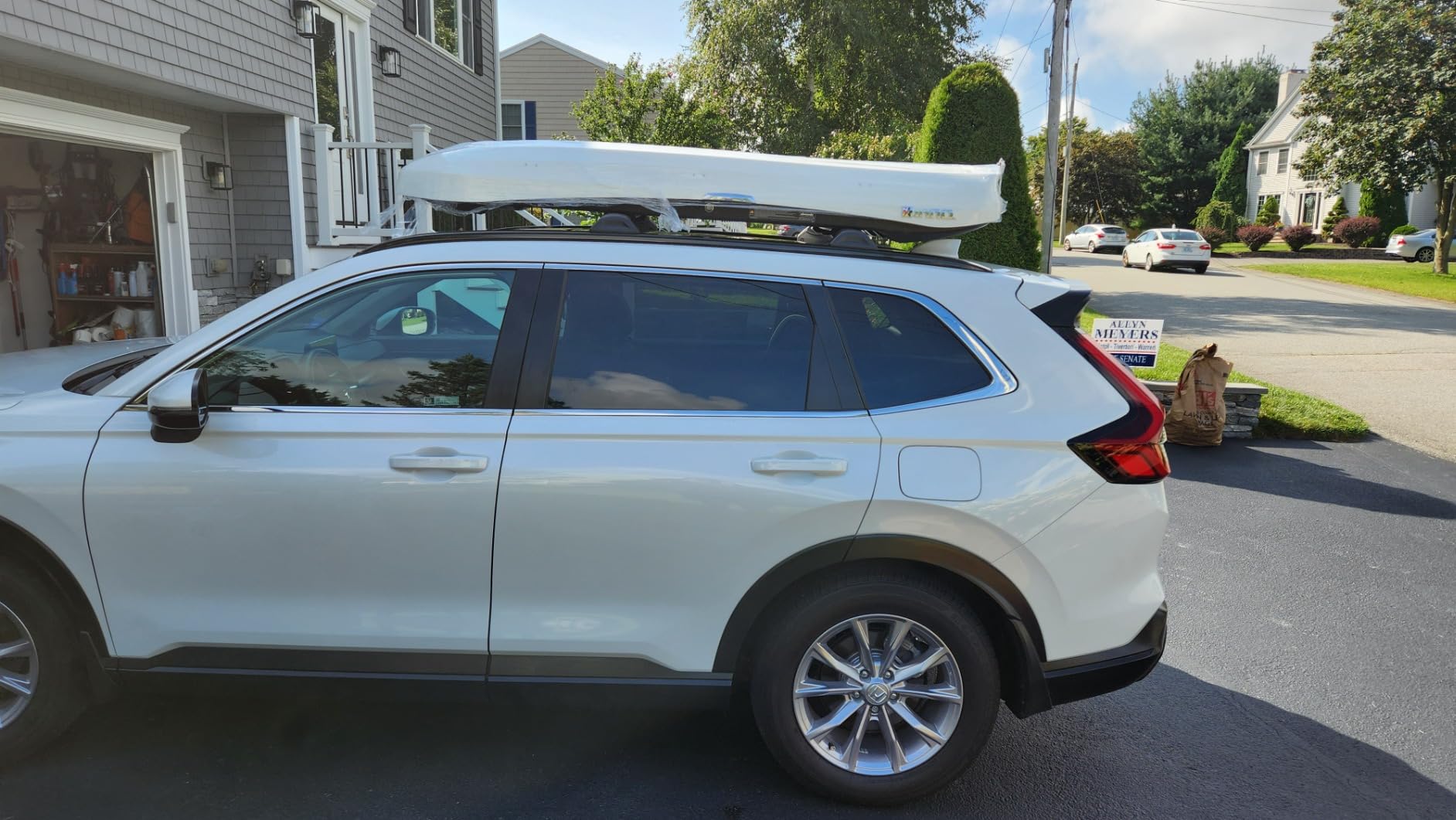 INNO Wedge 660 Black 11 cu ft, Roof Rack, Roof Box, Cargo Box, Hard Shell, Low Profile, Dual‑Side Opening with Locks, Made in Japan, Compatible with Aero & Square Bars, Tool Free Install customer photo 2