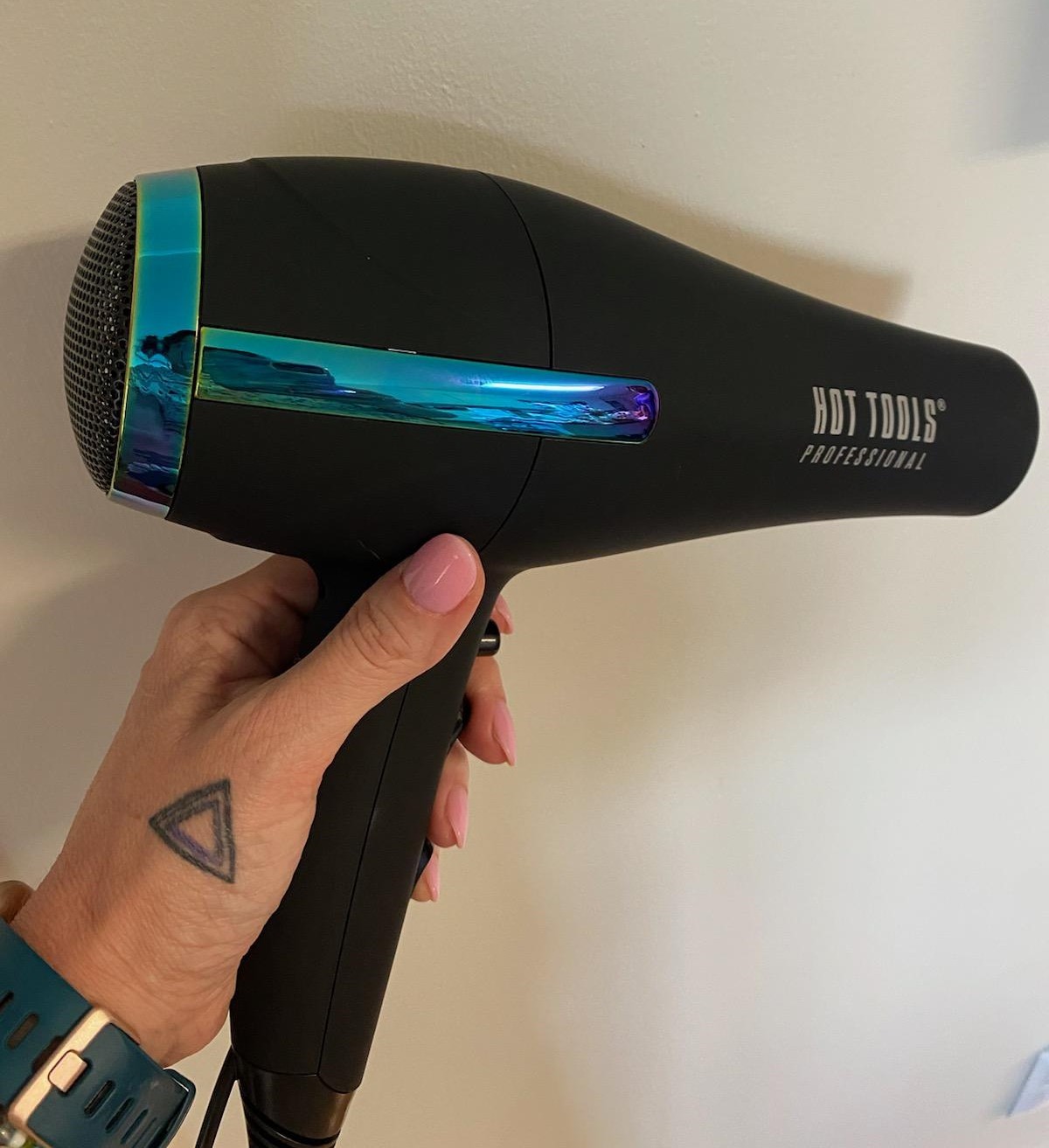 Hot Tools Pro Artist 2100 Ionic Turbo Hair Dryer, 1875 Watts, Black customer photo 2