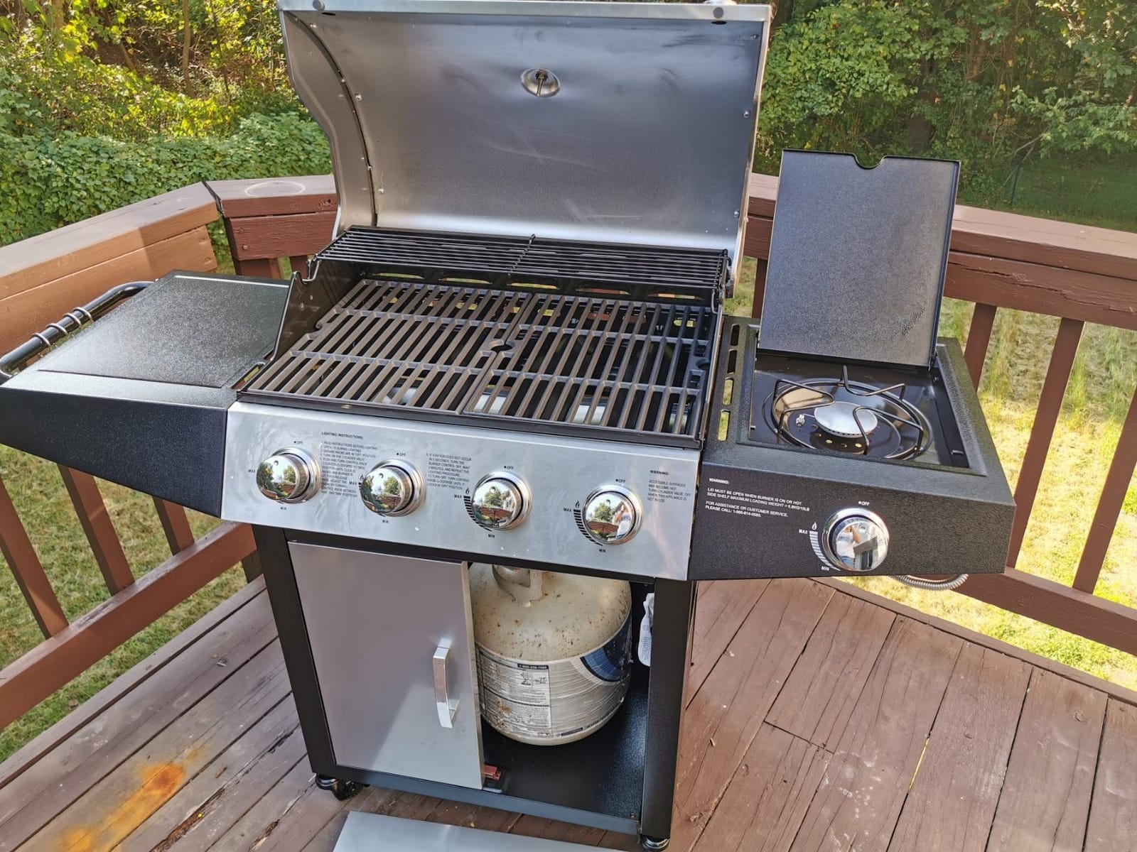 MASTER COOK 4 Burner Gas Grill with Side Burner, 518 Sq. In. Cooking Area, 52,000 BTU Propane Grills, Stainless Steel Cabinet BBQ Grill for Outdoor Patio, Garden and Backyard customer photo 1