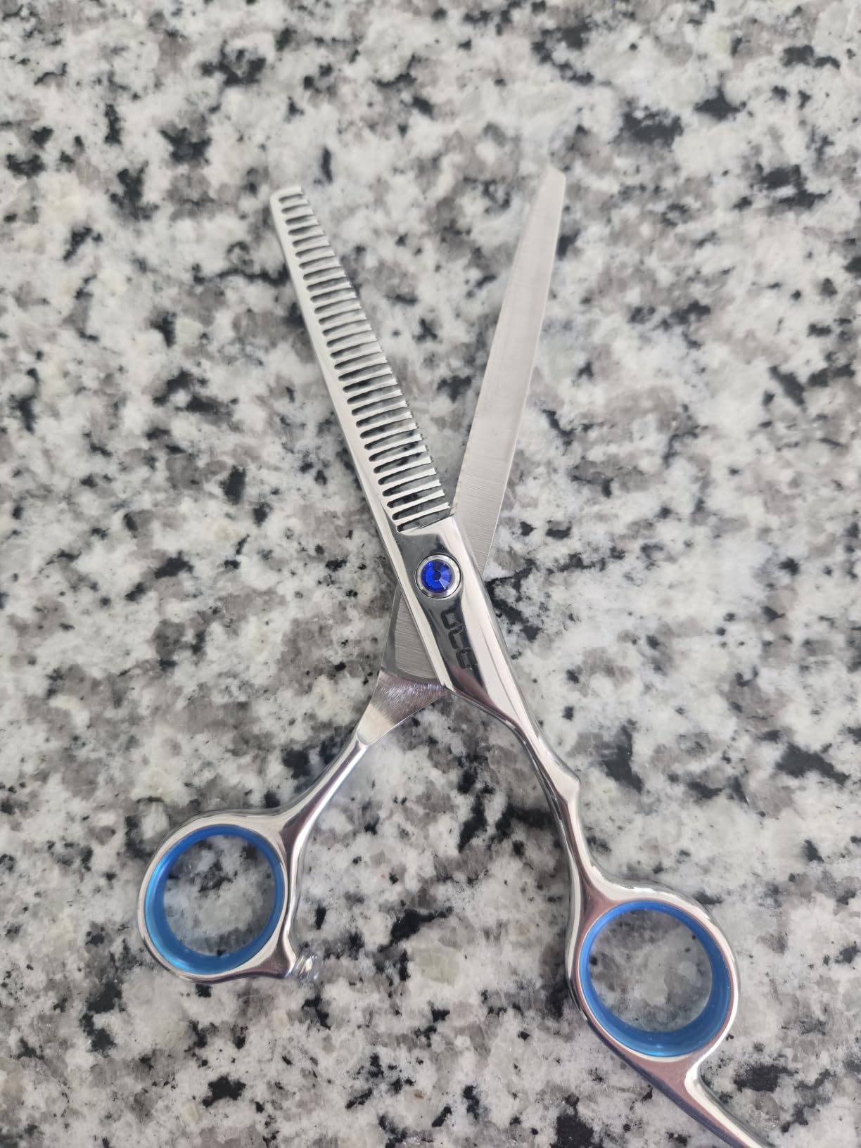 Hair Thinning Scissors ULG Professional Barber’s Texturizing Teeth Shears for Hairdressing, Salon and Home Use Thinning Shears for Hair Cutting, Made of Japanese Stainless Steel, 6.5 inch customer photo 2