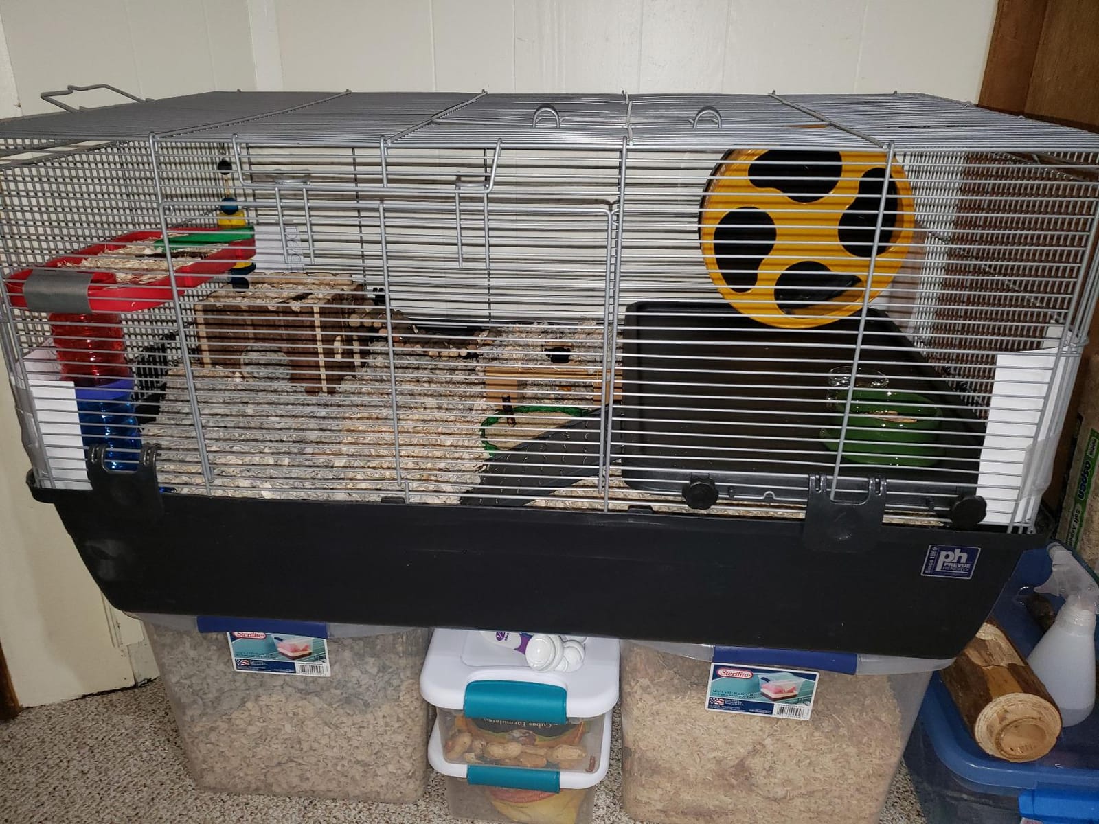Prevue Pet Products Universal Small Animal Home for Indoor Use - Gray customer photo 2